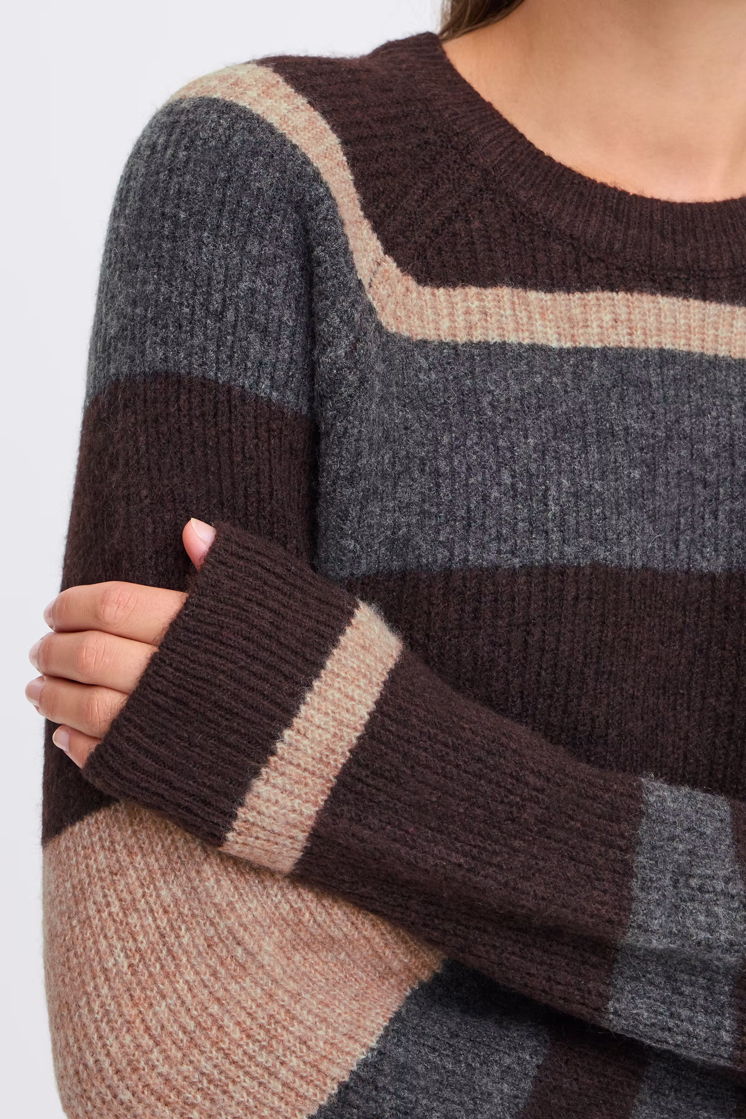 BYOTAJA Pullover LOOKBOOK DETAIL 20819114-900016179