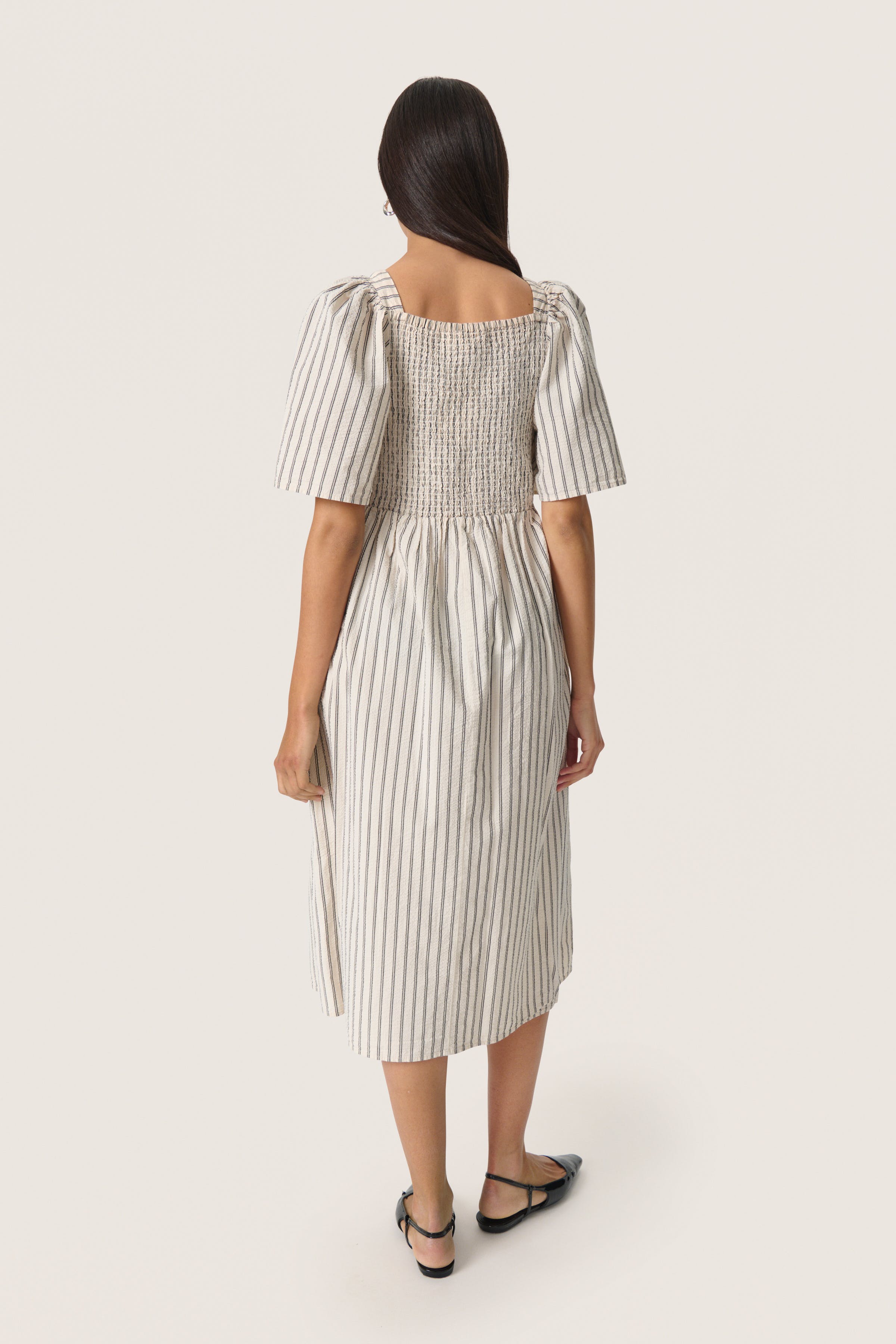 SLAnvitte Jurk LOOKBOOK BACK 30408471-303927