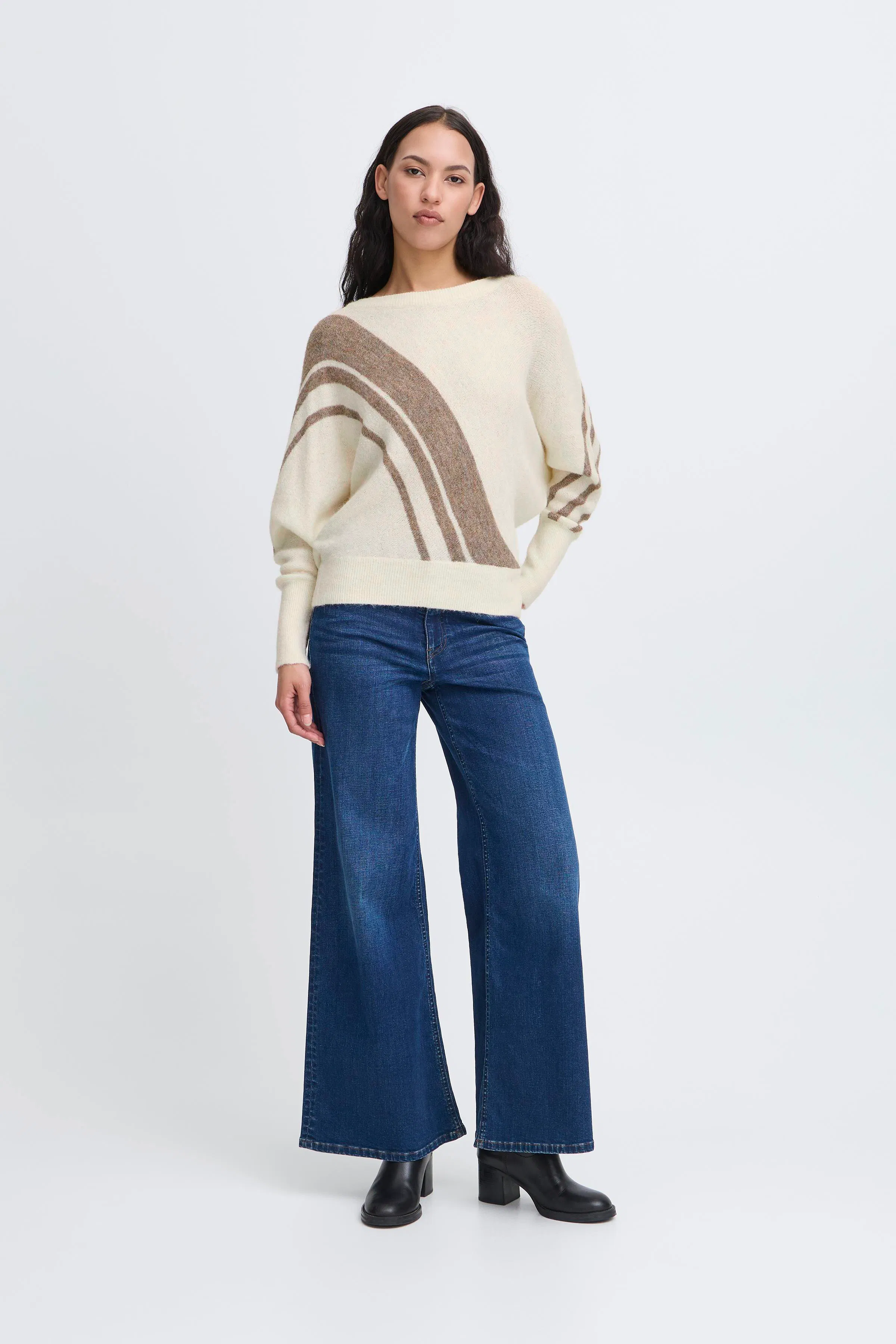 IHKAMARA Pullover LOOKBOOK FRONT 20124219-900000490