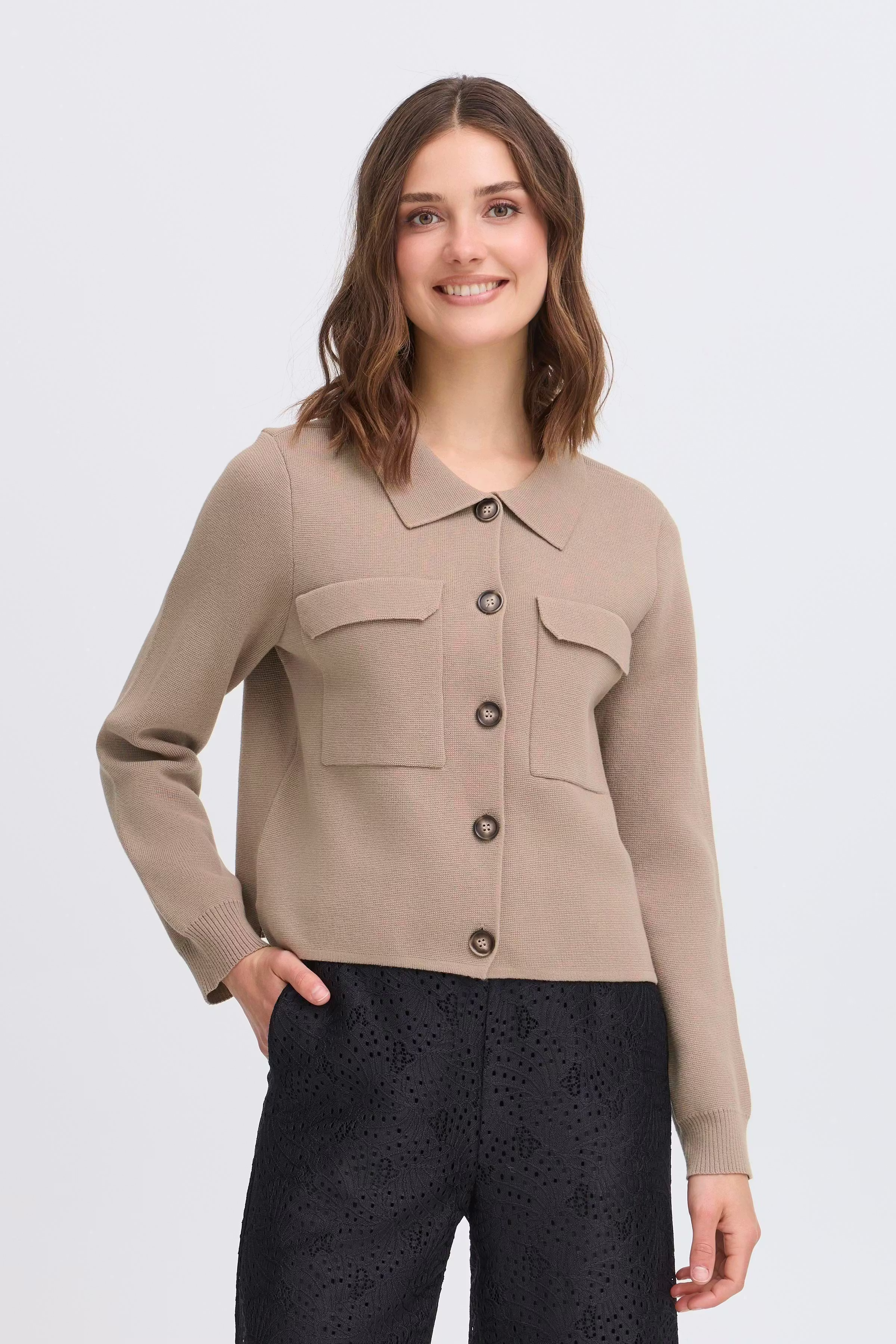 FRITA Cardigan LOOKBOOK FRONT 20615499-171311