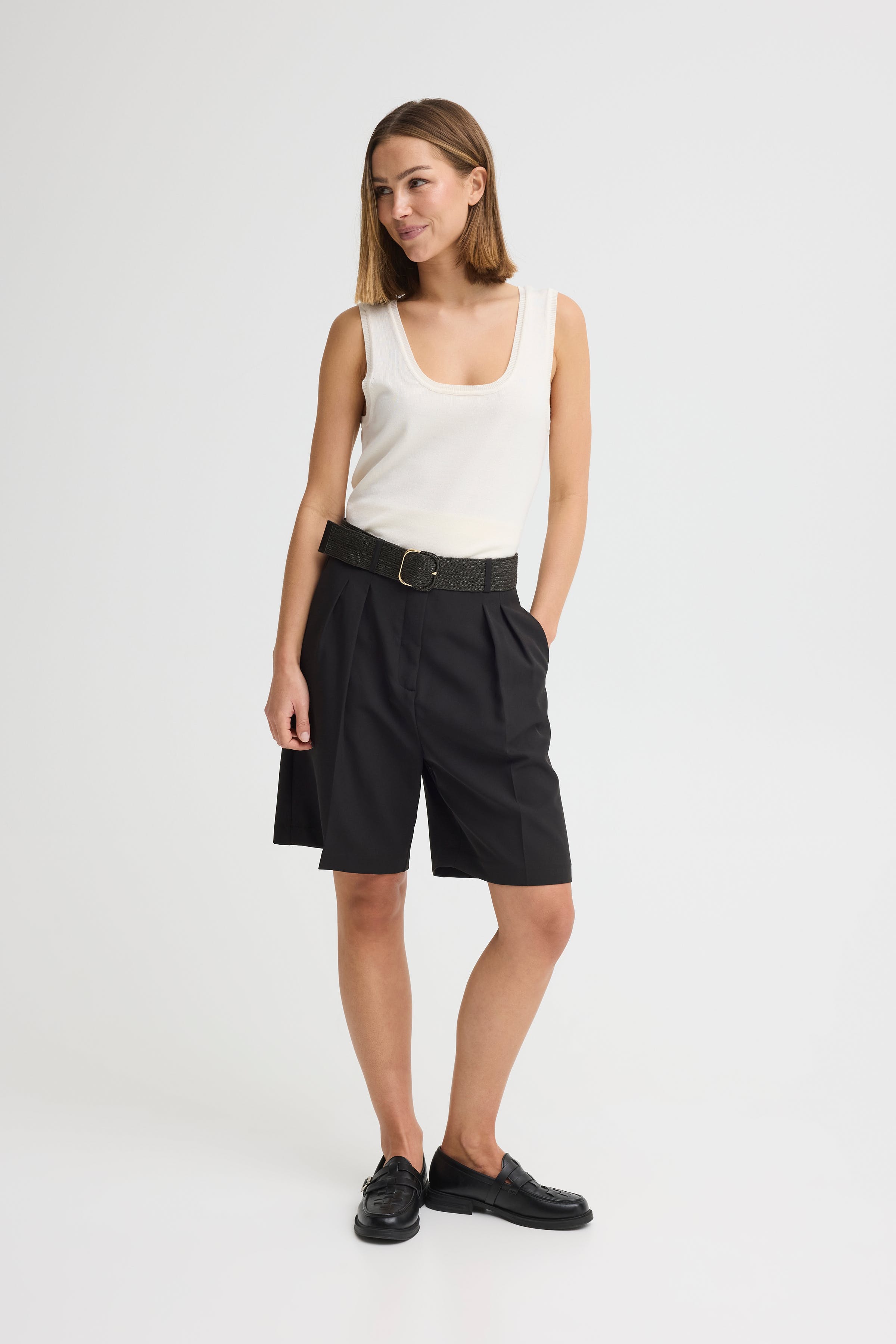 IAVEA Belt LOOKBOOK FRONT 20125716-194008