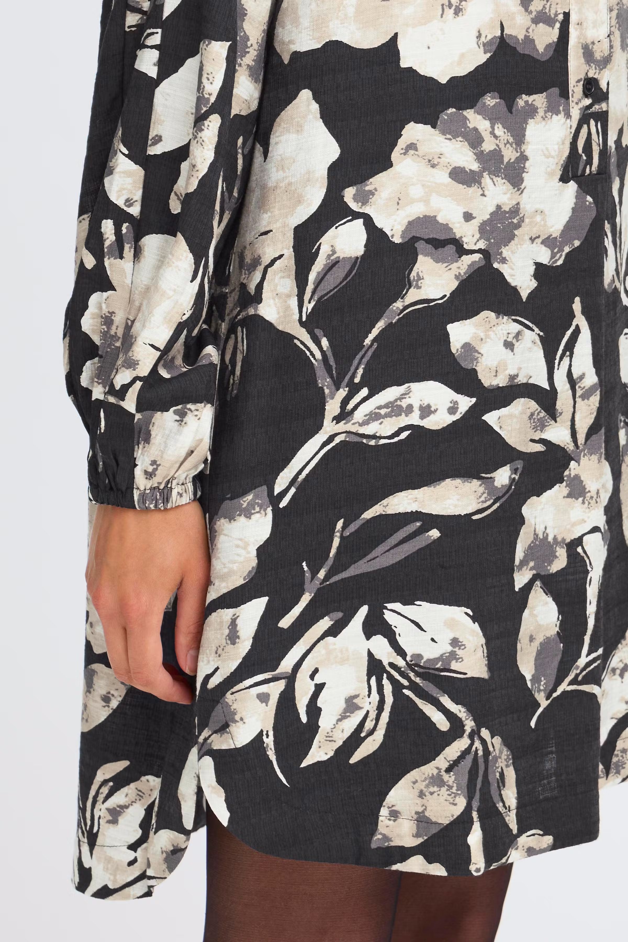 FRARIANA Kjole LOOKBOOK DETAIL 20617073-900001437