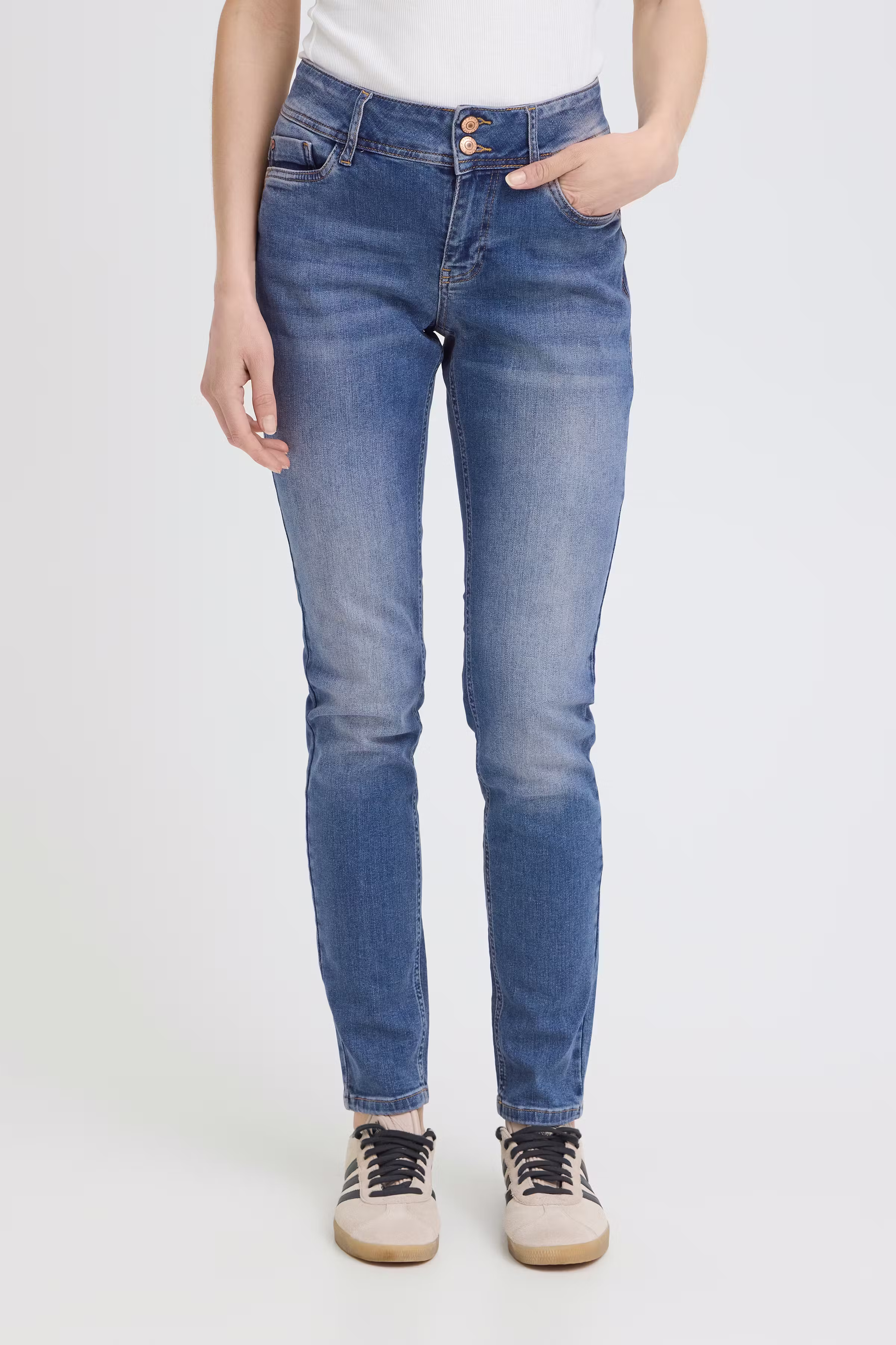 PZSUZY HW Curved Jeans Skinny Leg LOOKBOOK FRONT 50205835-200005