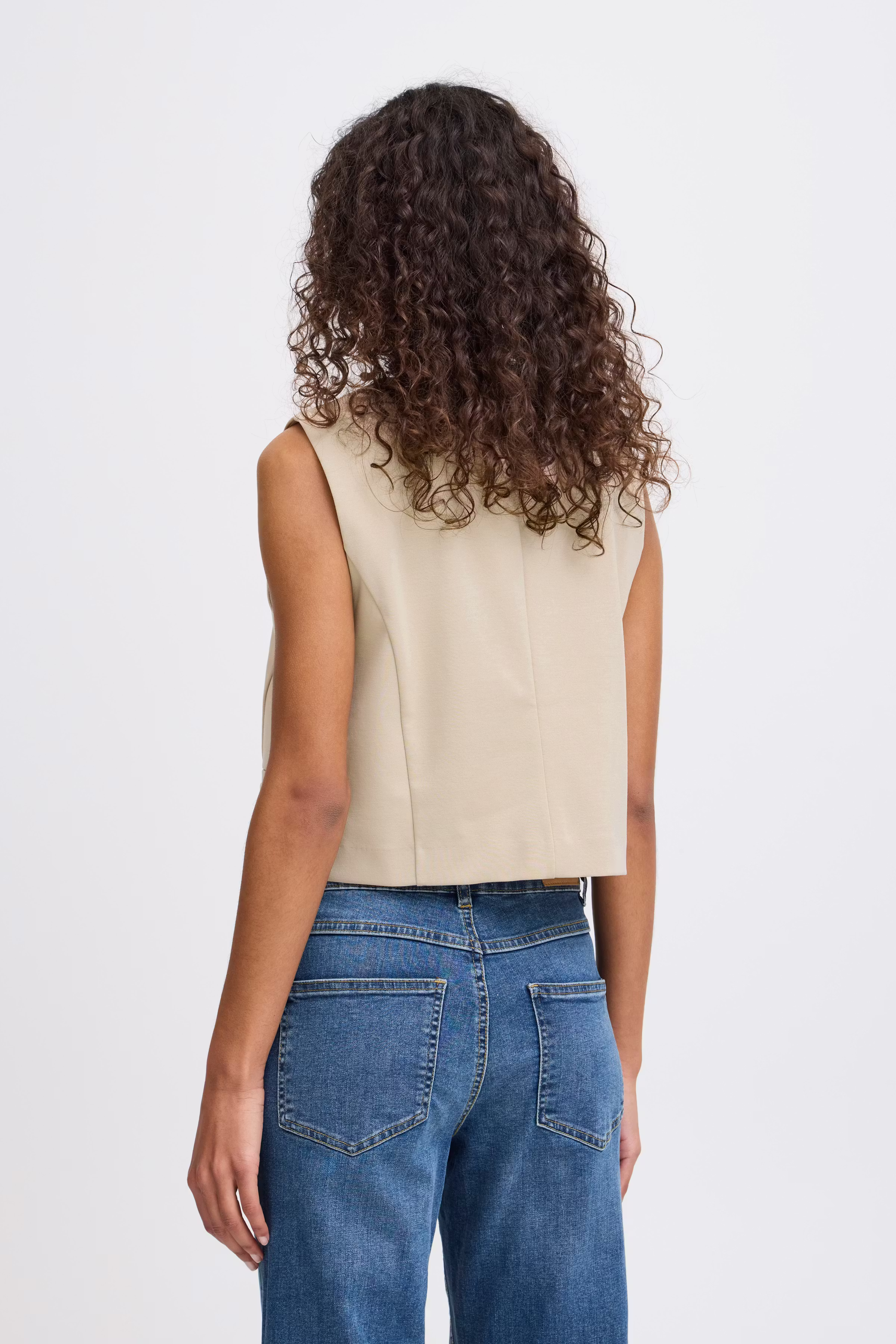 IXKATE Vest LOOKBOOK BACK 20122175-151308