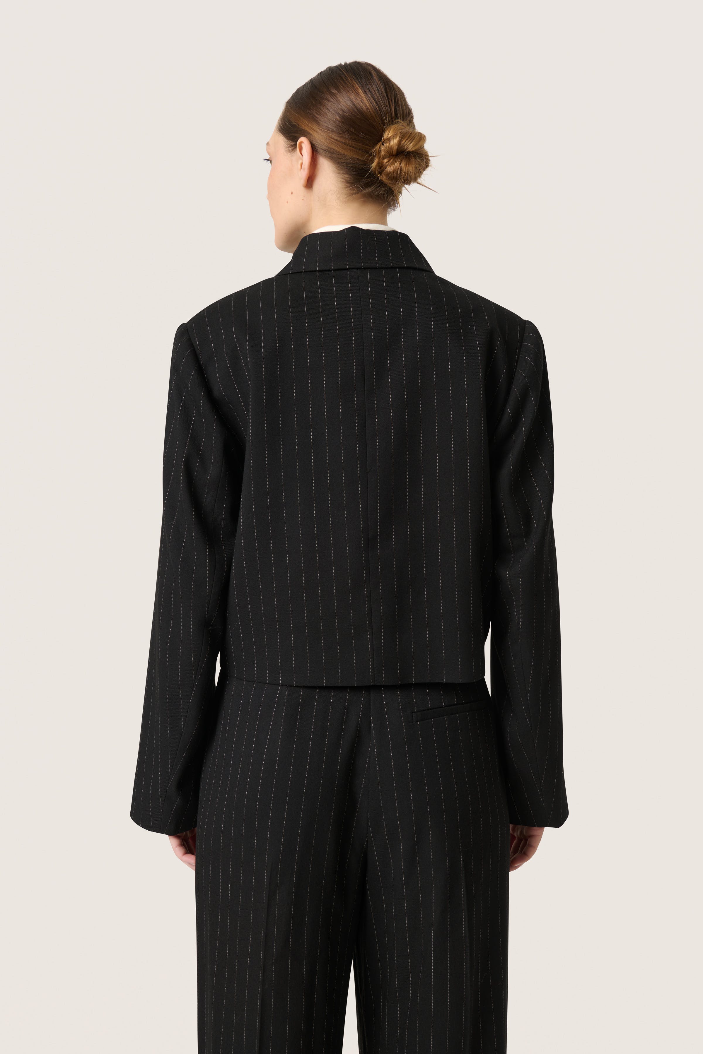 SLMandie Blazer LOOKBOOK BACK 30407651-303166