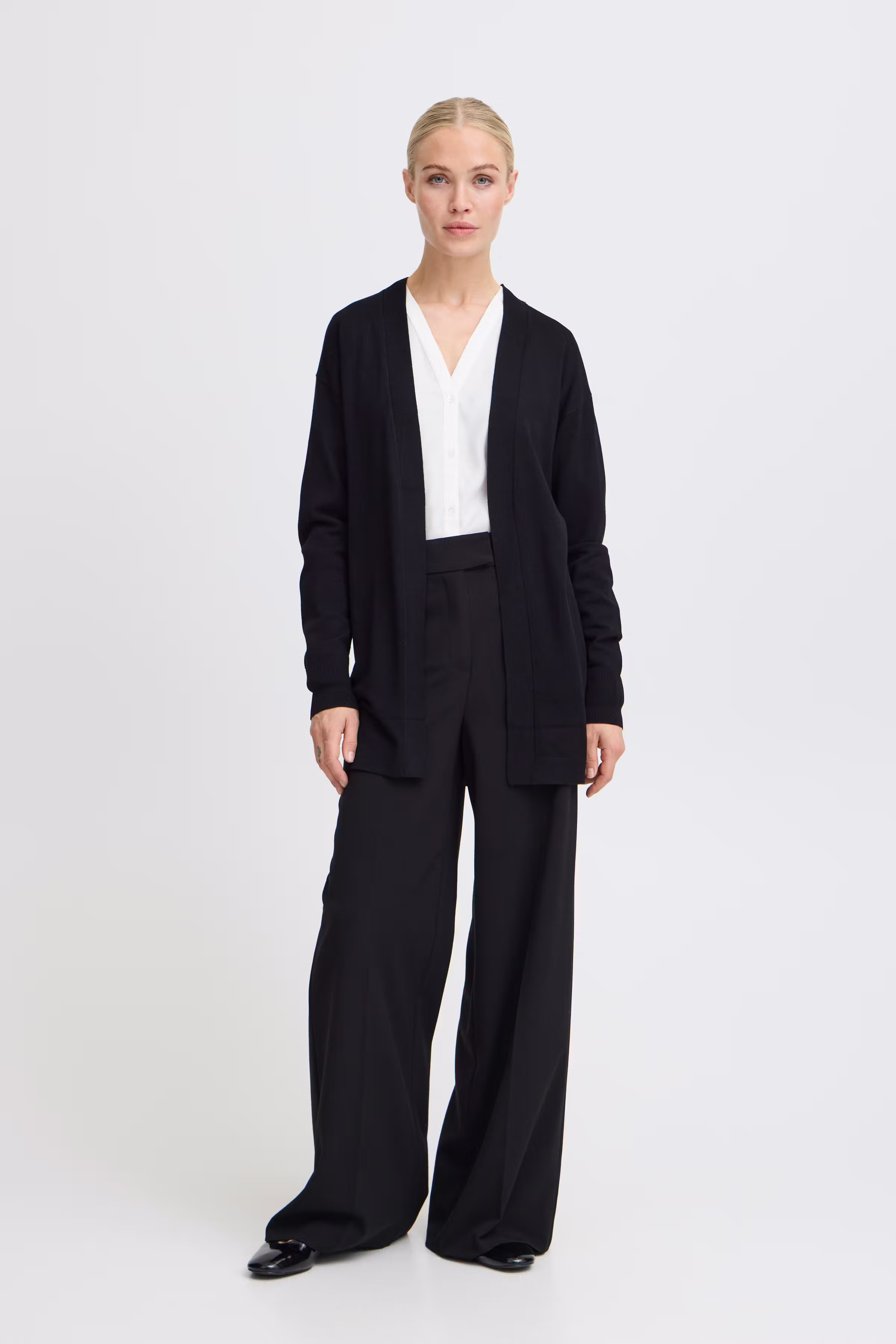 BYMMORLA Cardigan LOOKBOOK FRONT 20814392-200451