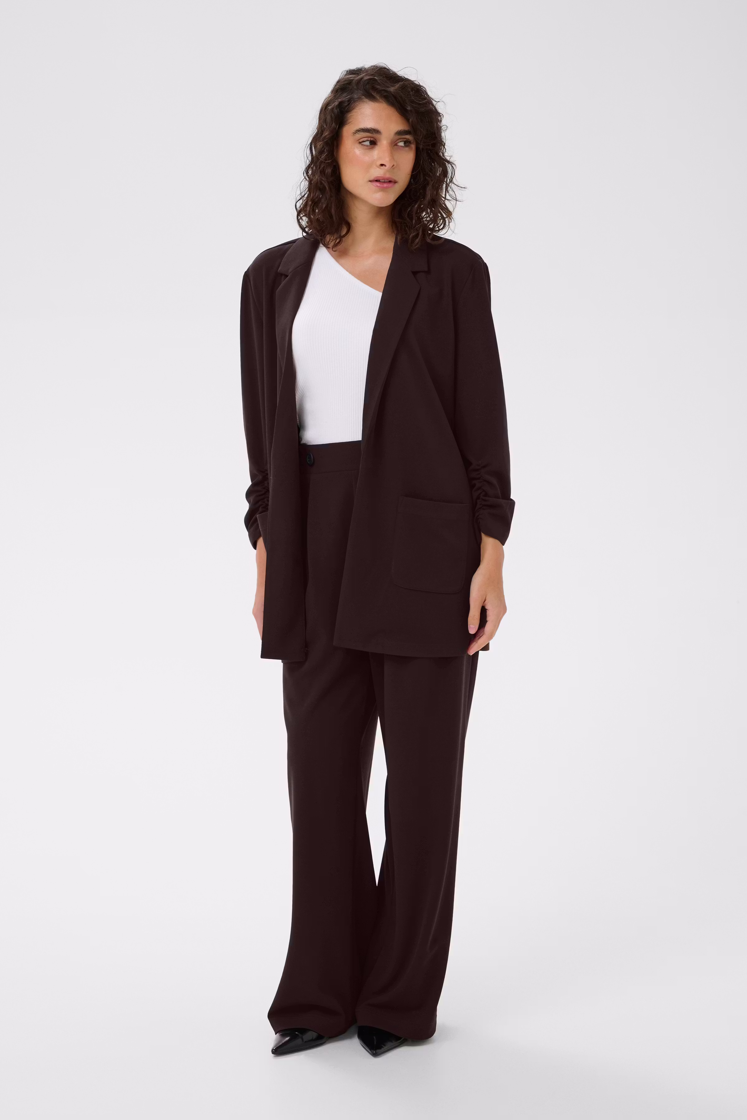 KAphoebe Blazer LOOKBOOK FRONT 10511489-190915