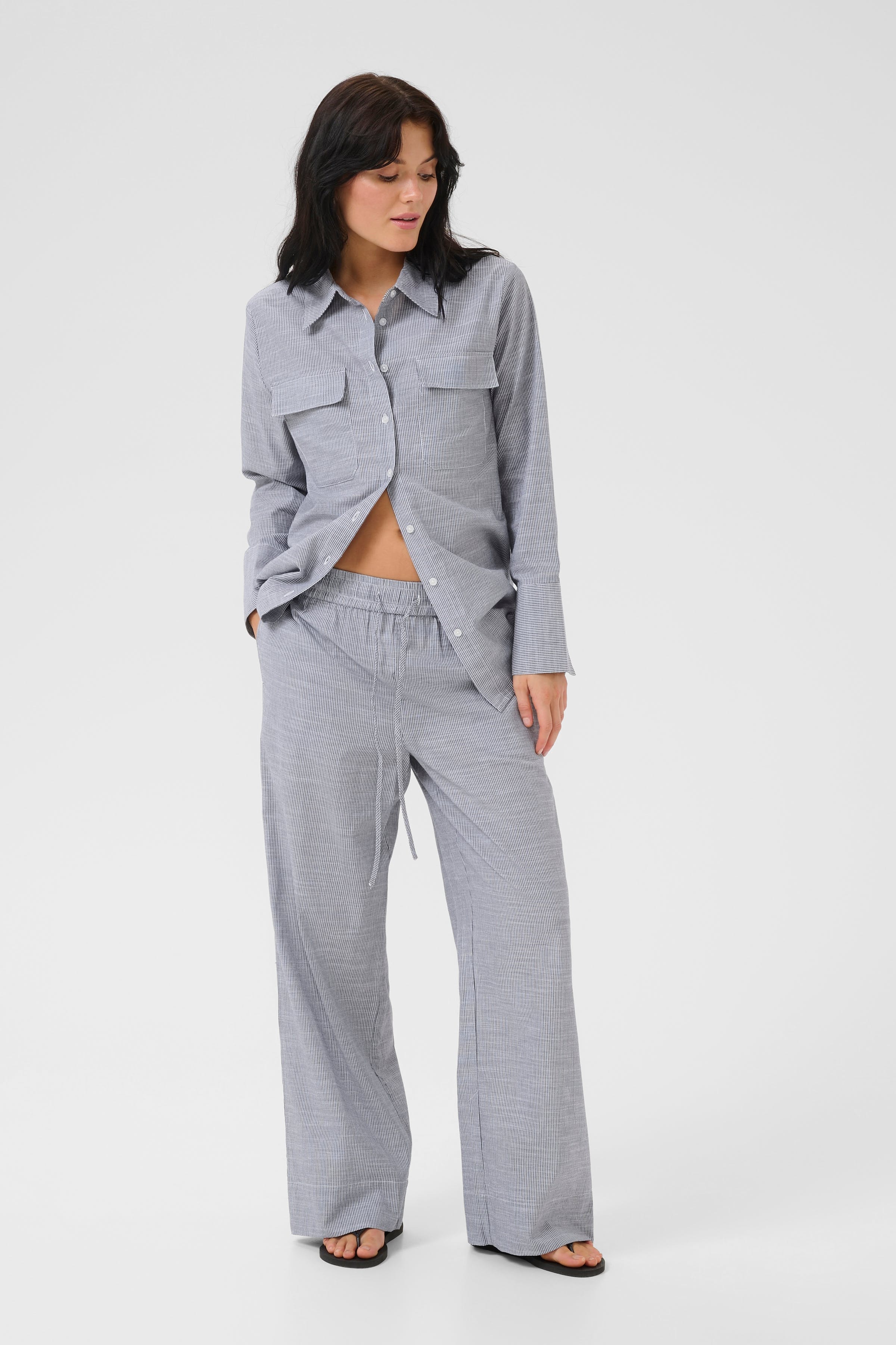 SkyeMW Hose LOOKBOOK FRONT 10704723-107529