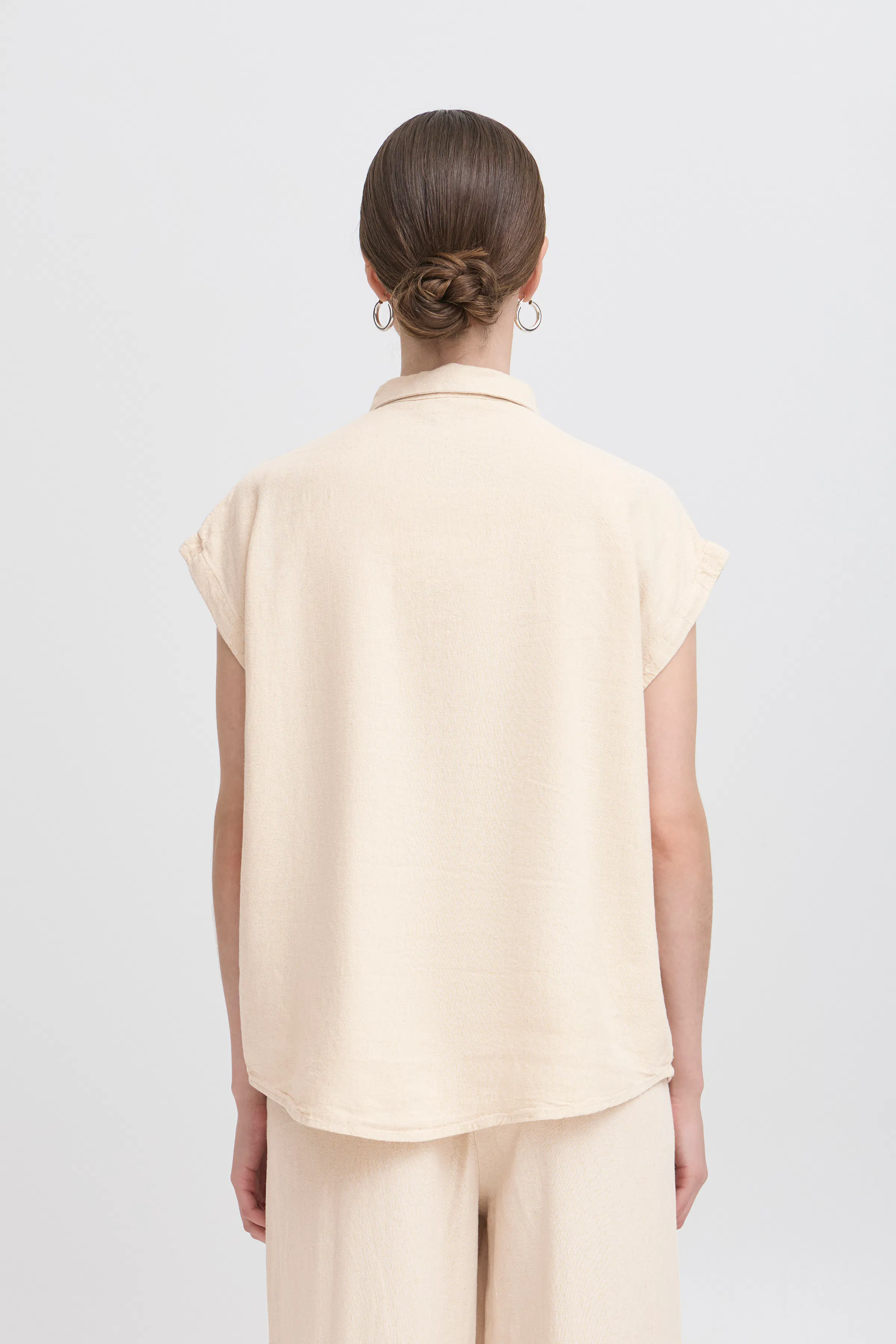 IHLINNO Kortermet bluse LOOKBOOK BACK 20122922-204424