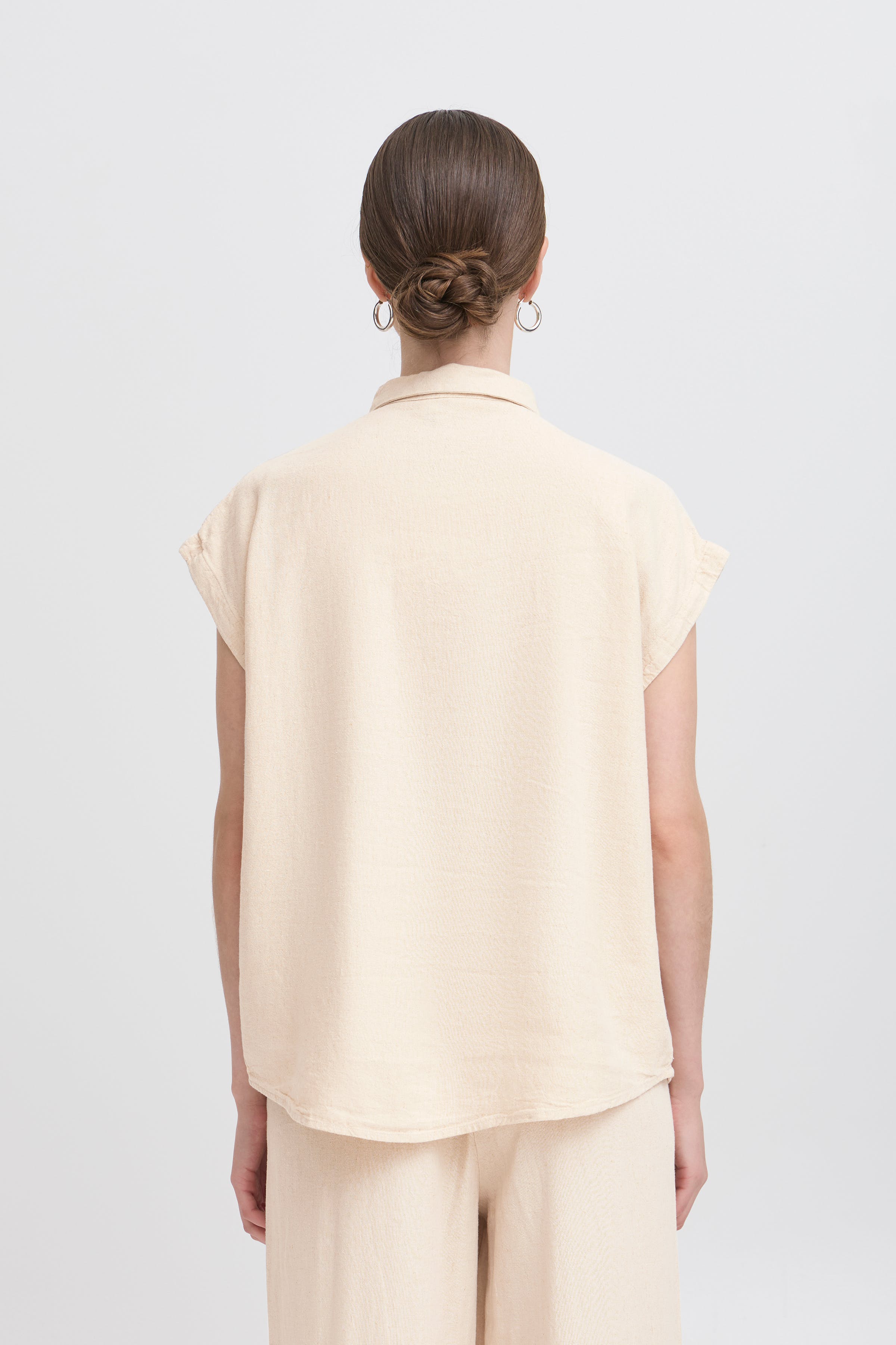 IHLINNO Kurzarm-Bluse LOOKBOOK BACK 20122922-204424