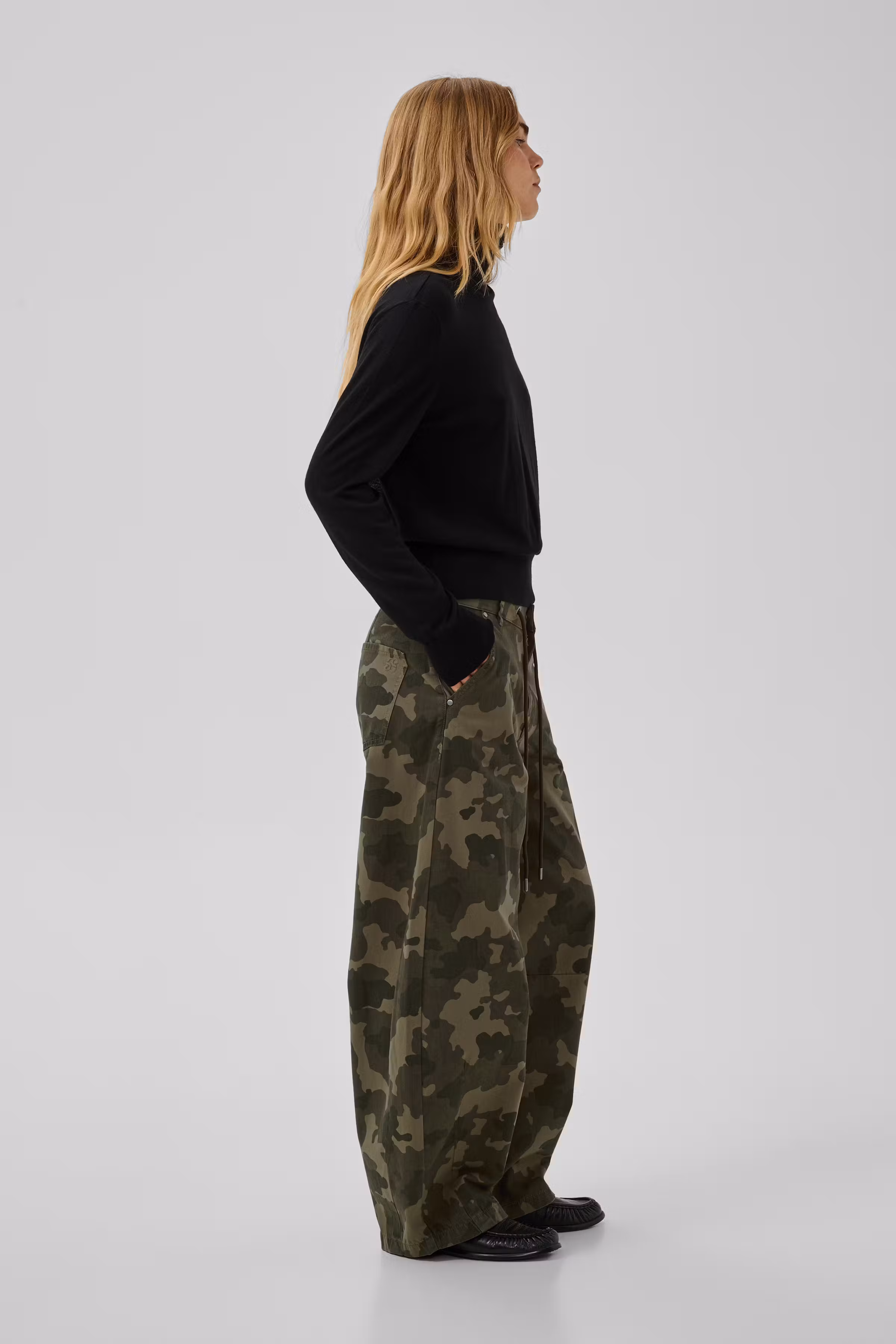 MWFro Camouflage barrelbyxor LOOKBOOK DETAIL 10706123-1000992