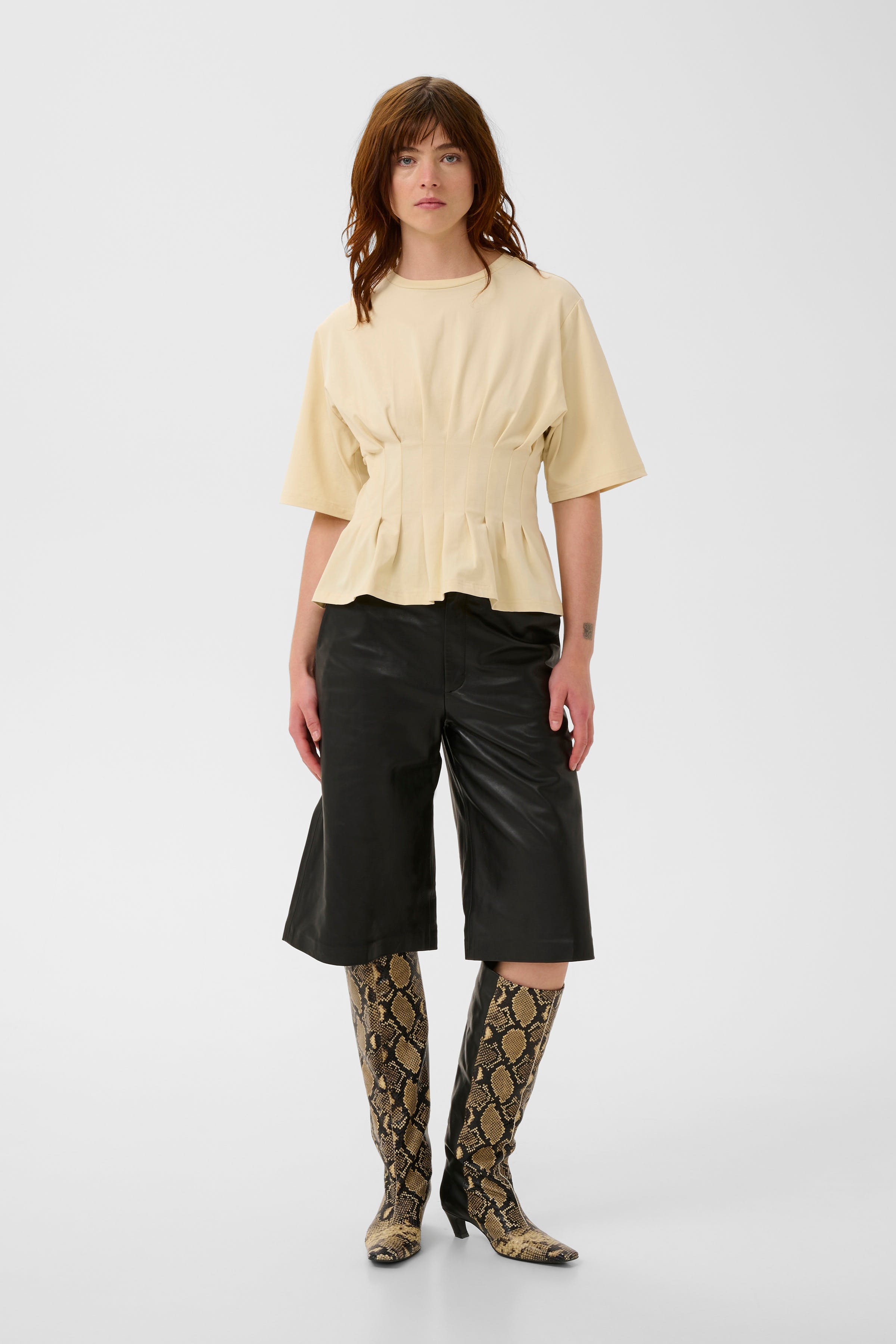 GZallis Shorts LOOKBOOK FRONT 10911111-100017