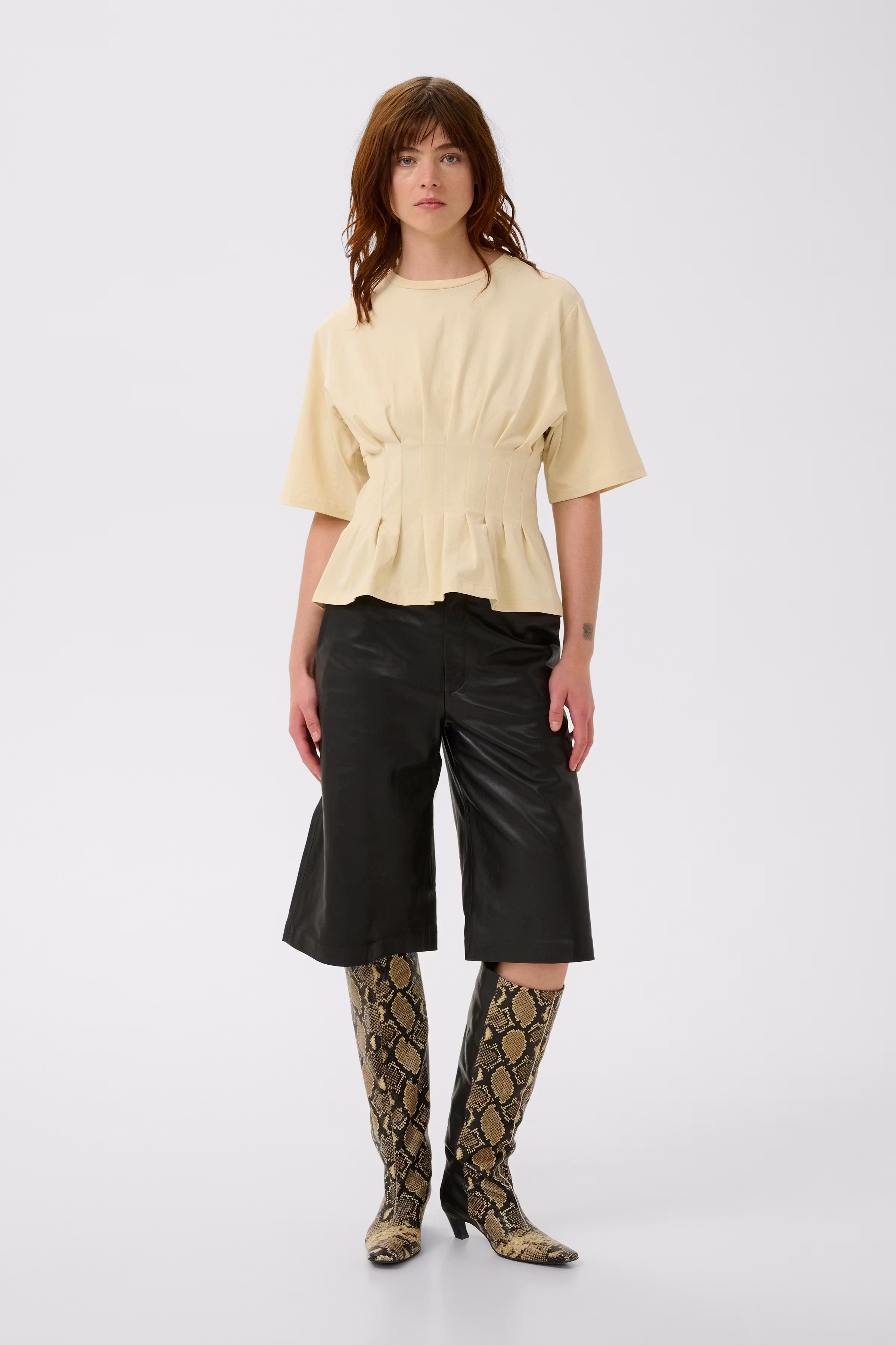 GZallis Shorts LOOKBOOK FRONT 10911111-100017