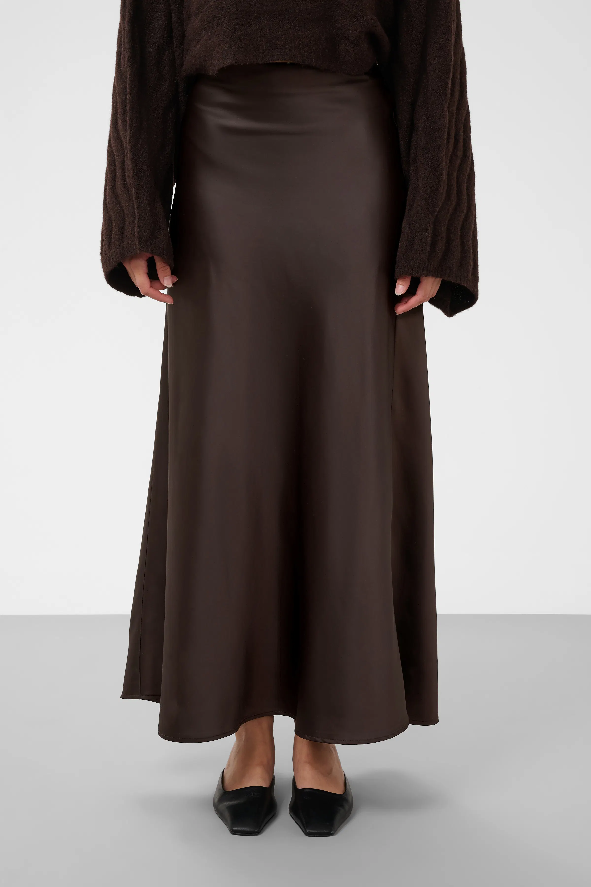 SLAnna Skirt LOOKBOOK FRONT 30407520-191018