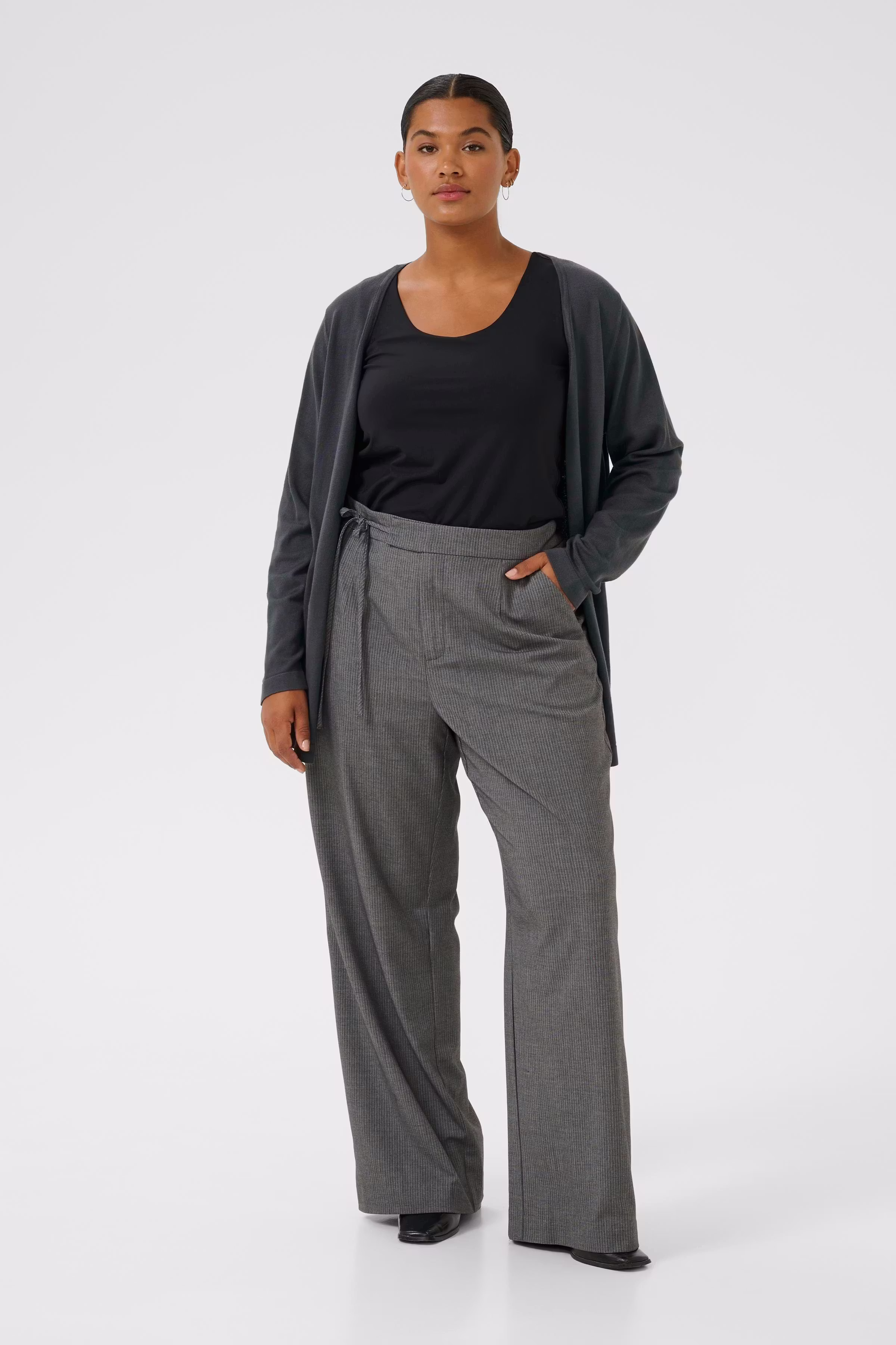 KCfarsia Cardigan LOOKBOOK FRONT 10580339-190205