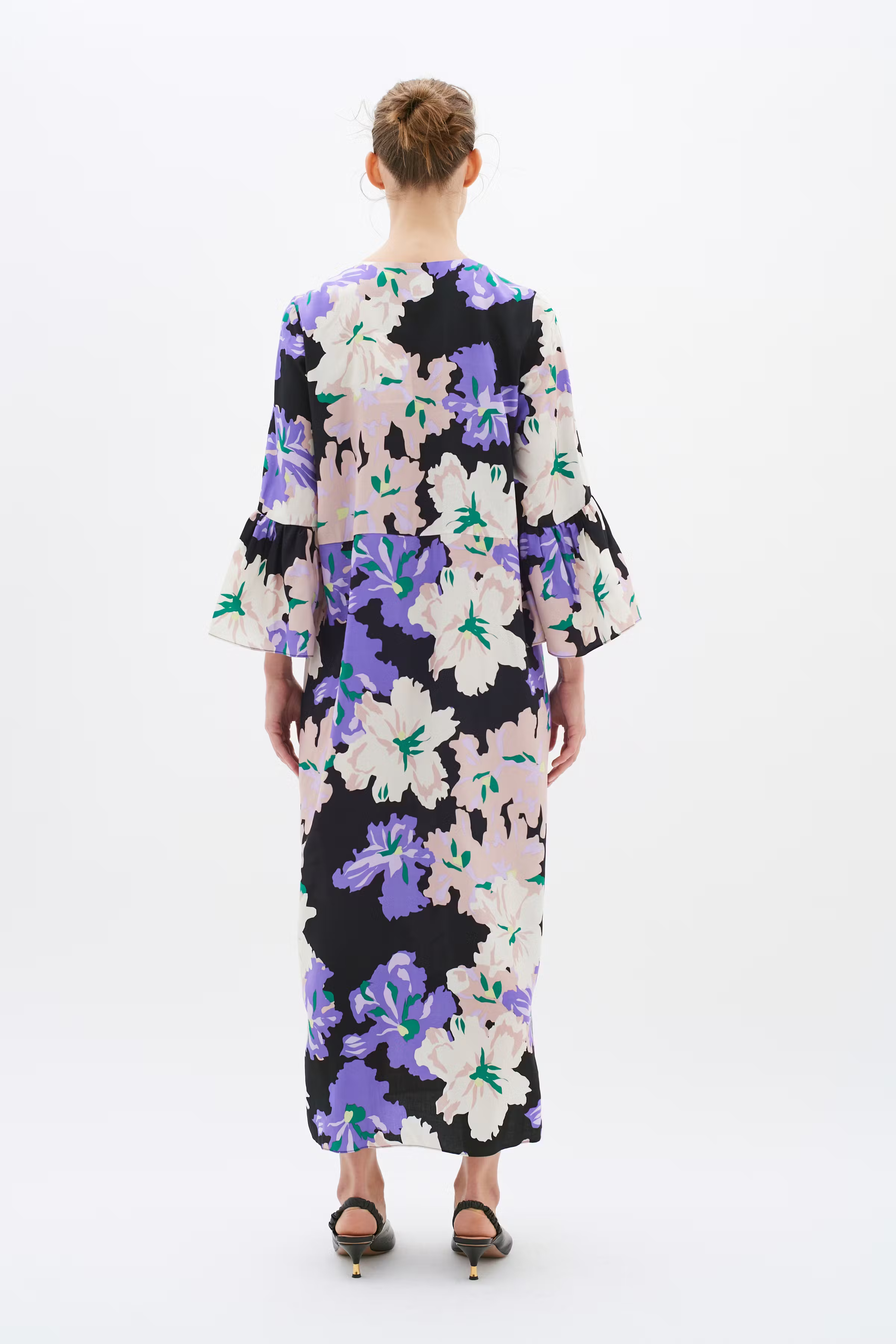 HanniIW Lang Kjole LOOKBOOK BACK 30109126-302759