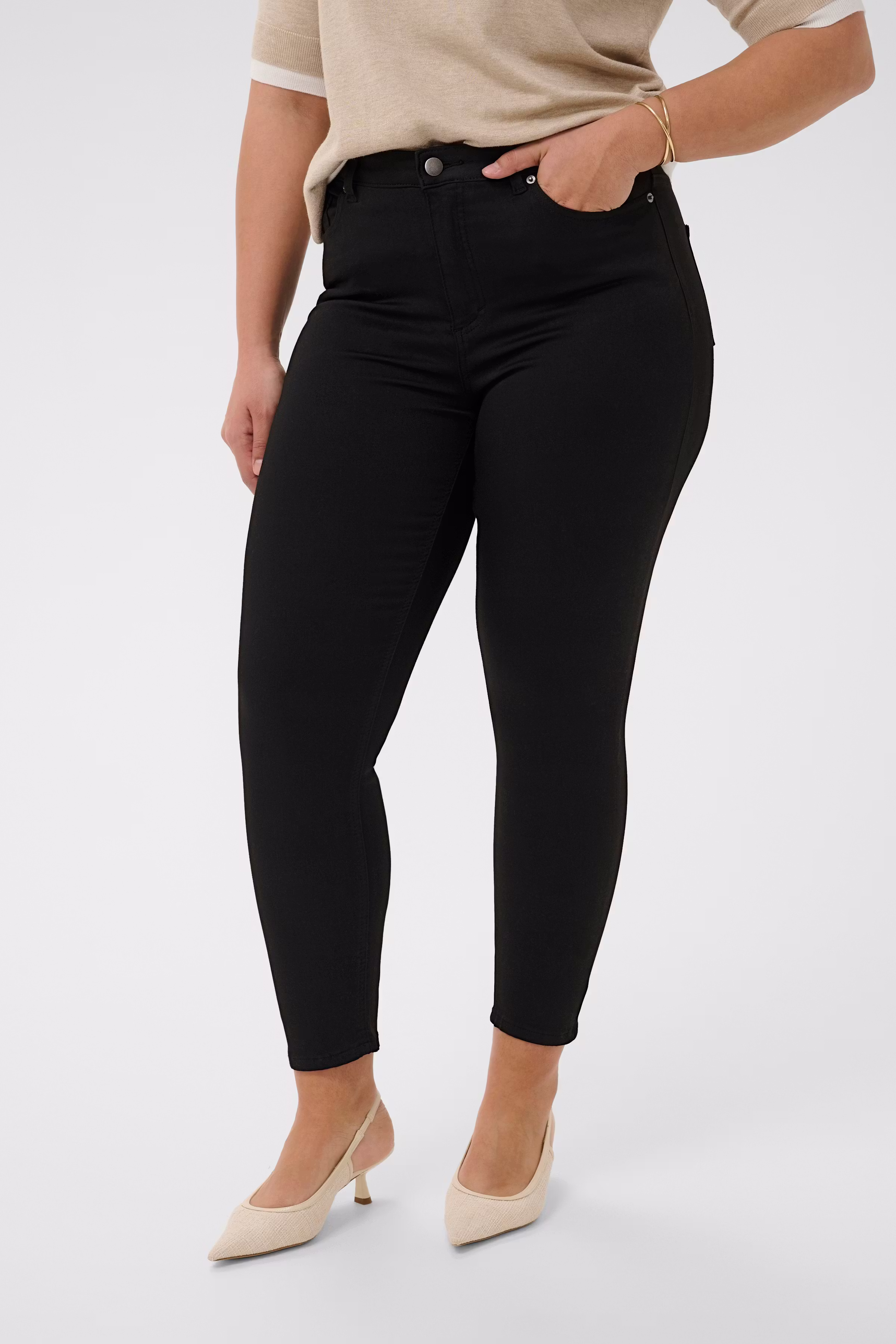 KCdina Jeans LOOKBOOK FRONT 10583962-100121