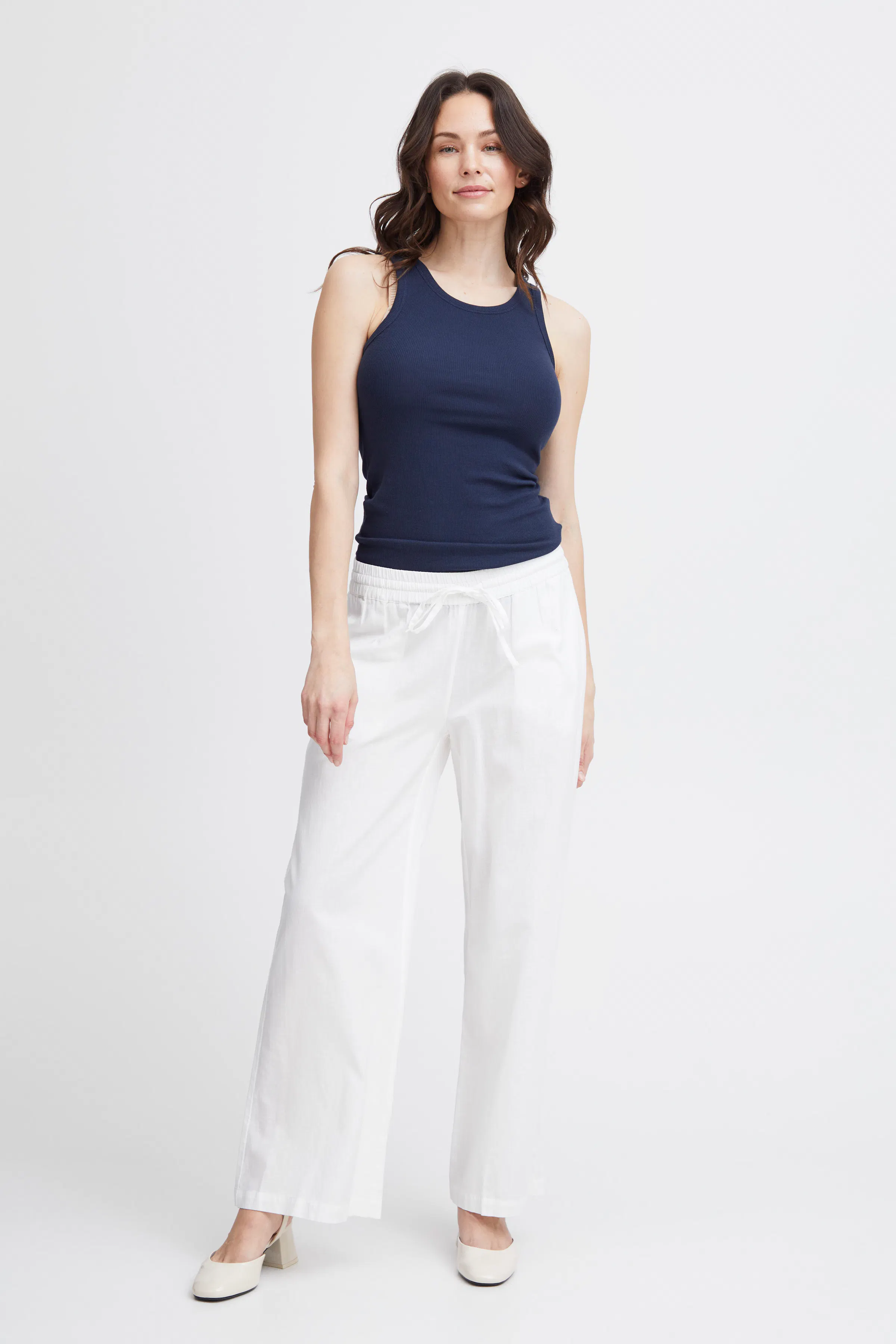FRMADDIE Bukser LOOKBOOK FRONT 20614576-114800