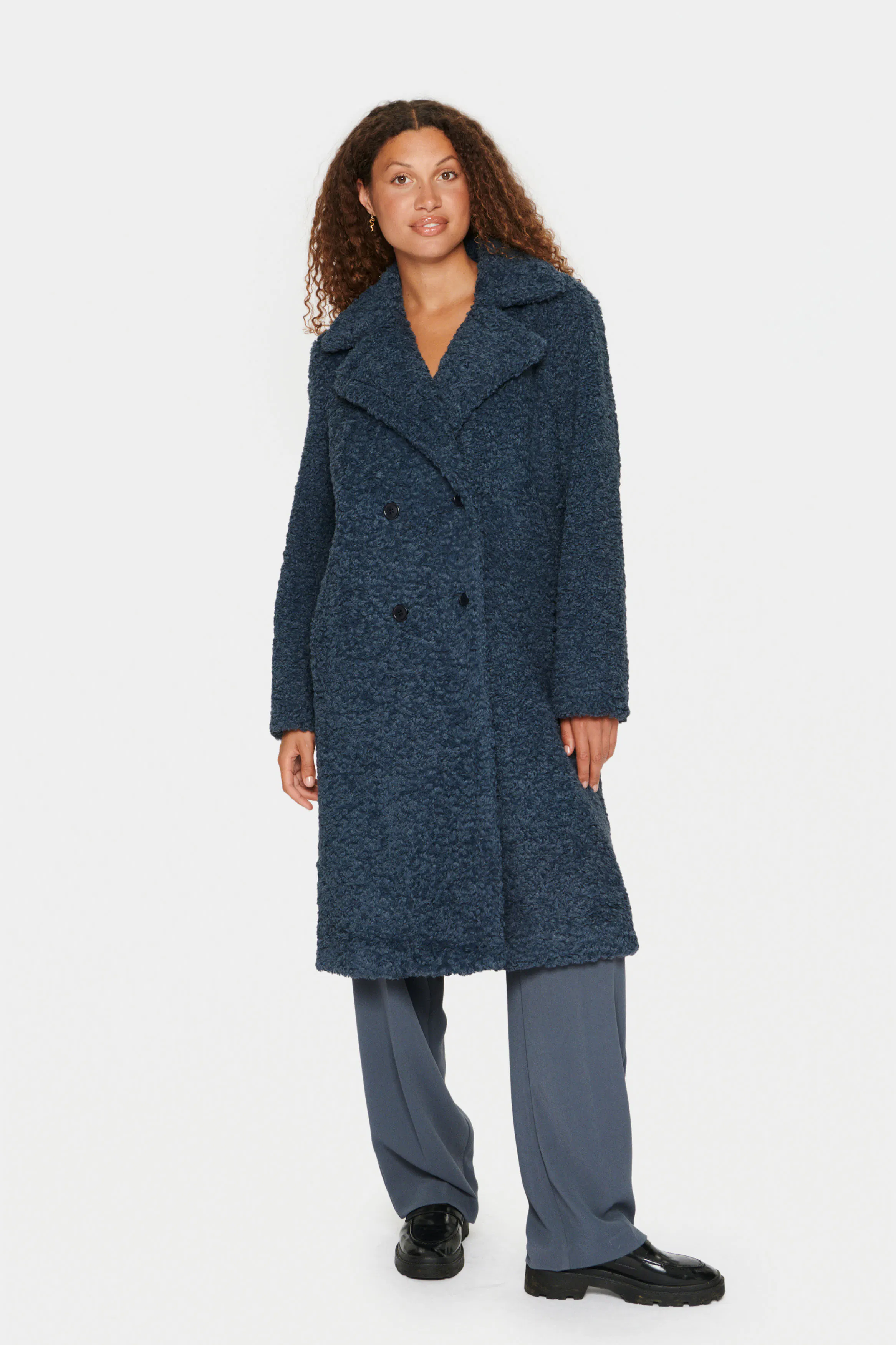 NellieSZ Mantel LOOKBOOK FRONT 30511982-194014