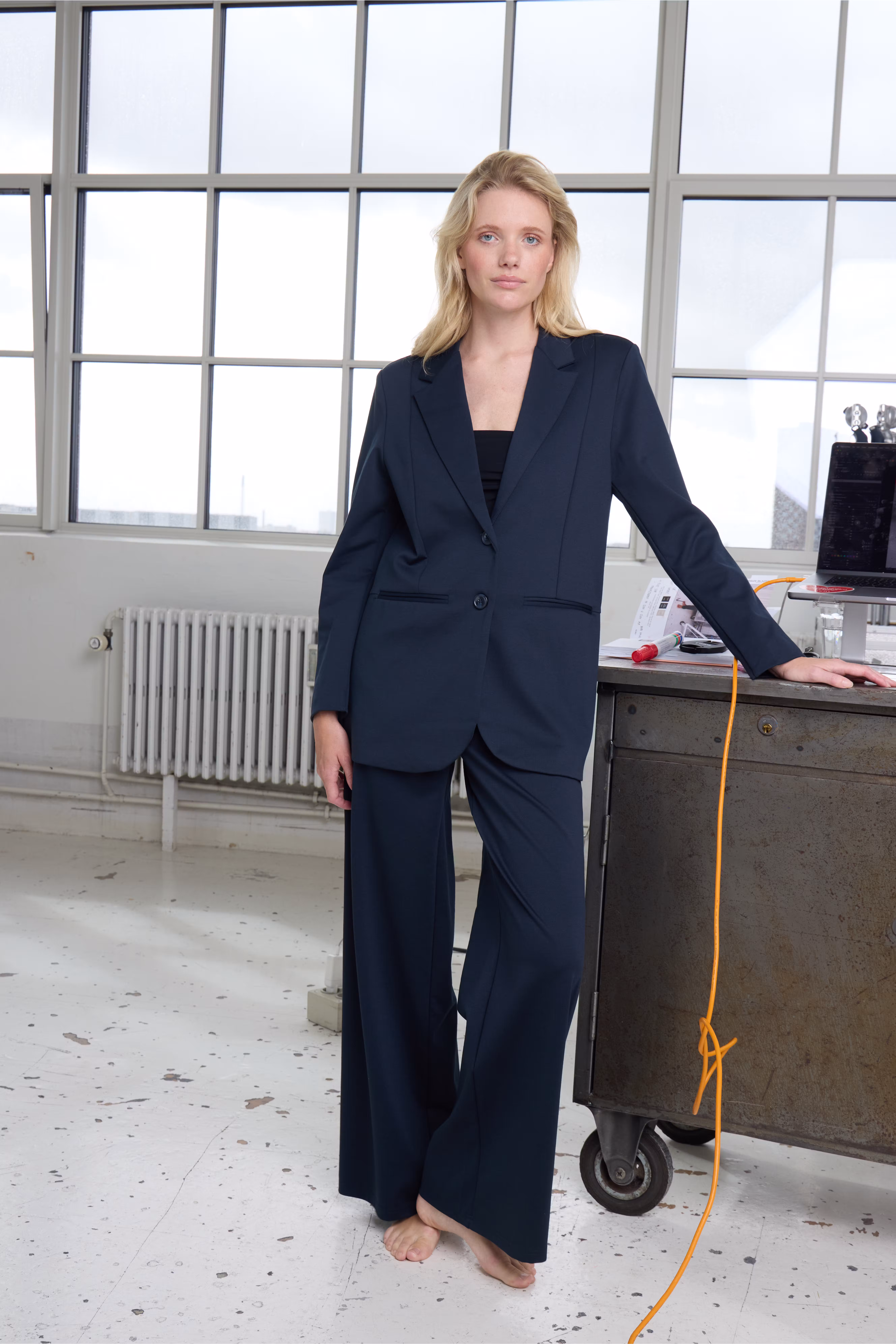 IHKATE Trousers LOCATION NONE 20118337-193831