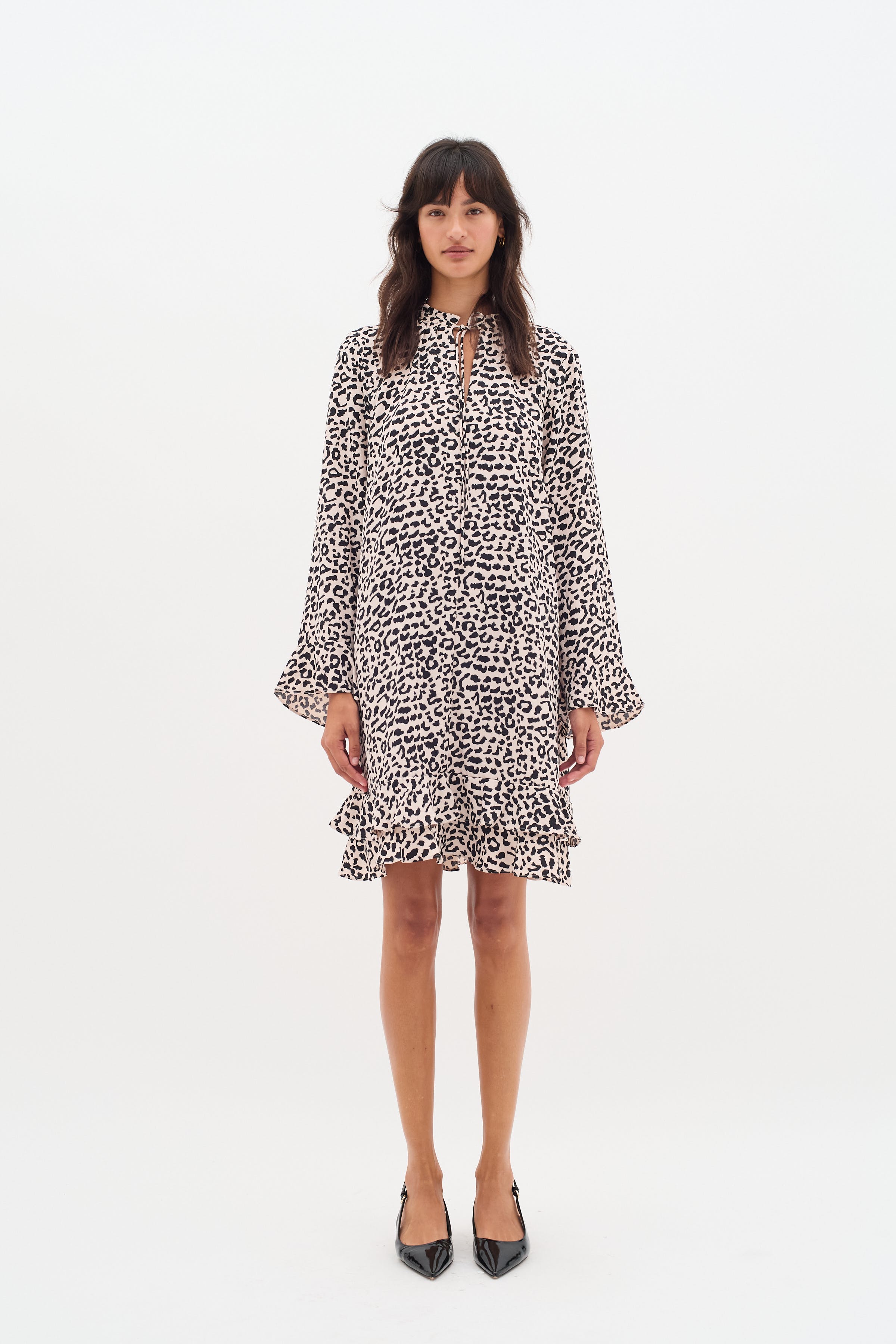 NinahIW Leopard Jurk LOOKBOOK FRONT 30110397-300824