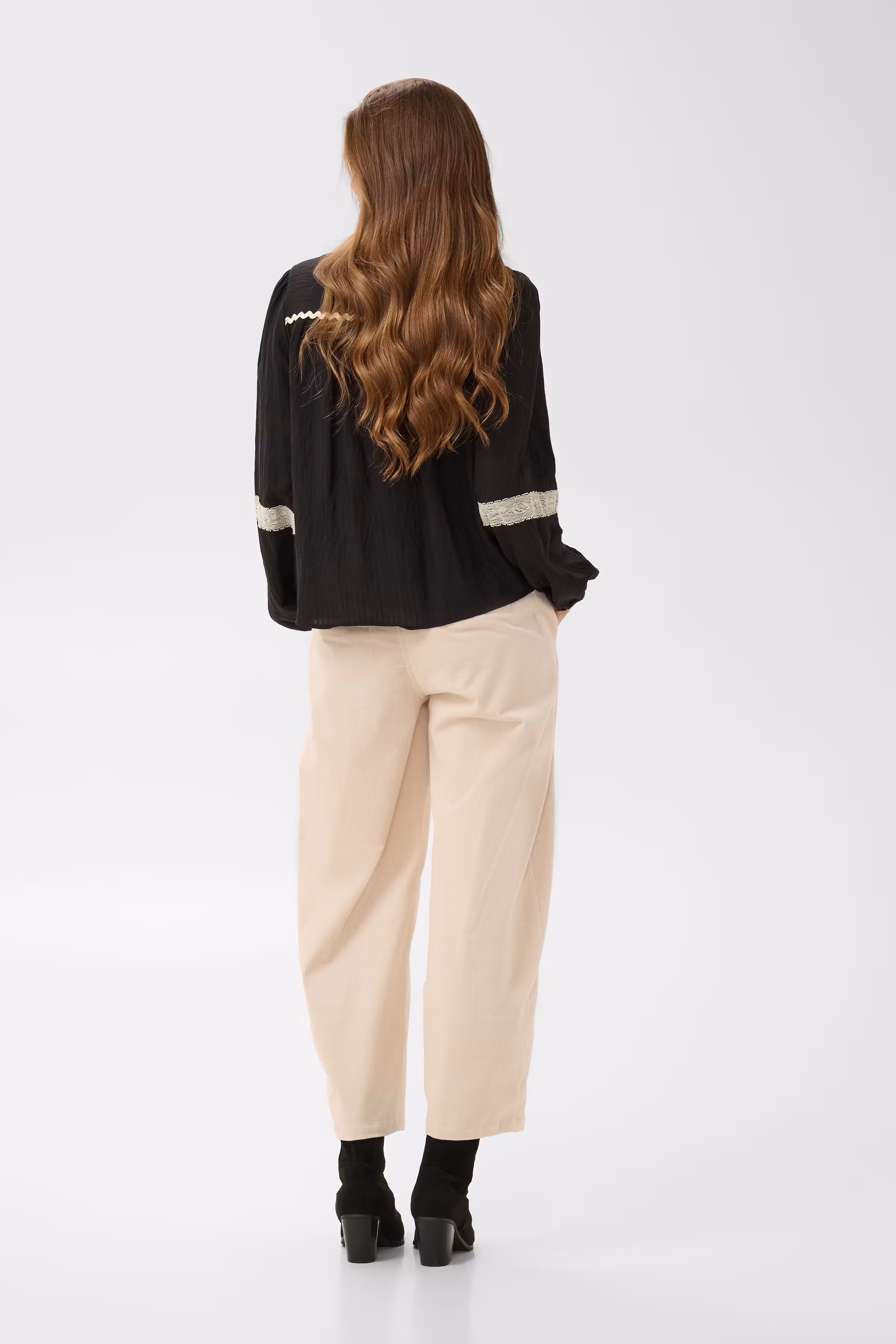 CRLunea Blouse LOOKBOOK BACK 10615564-100120