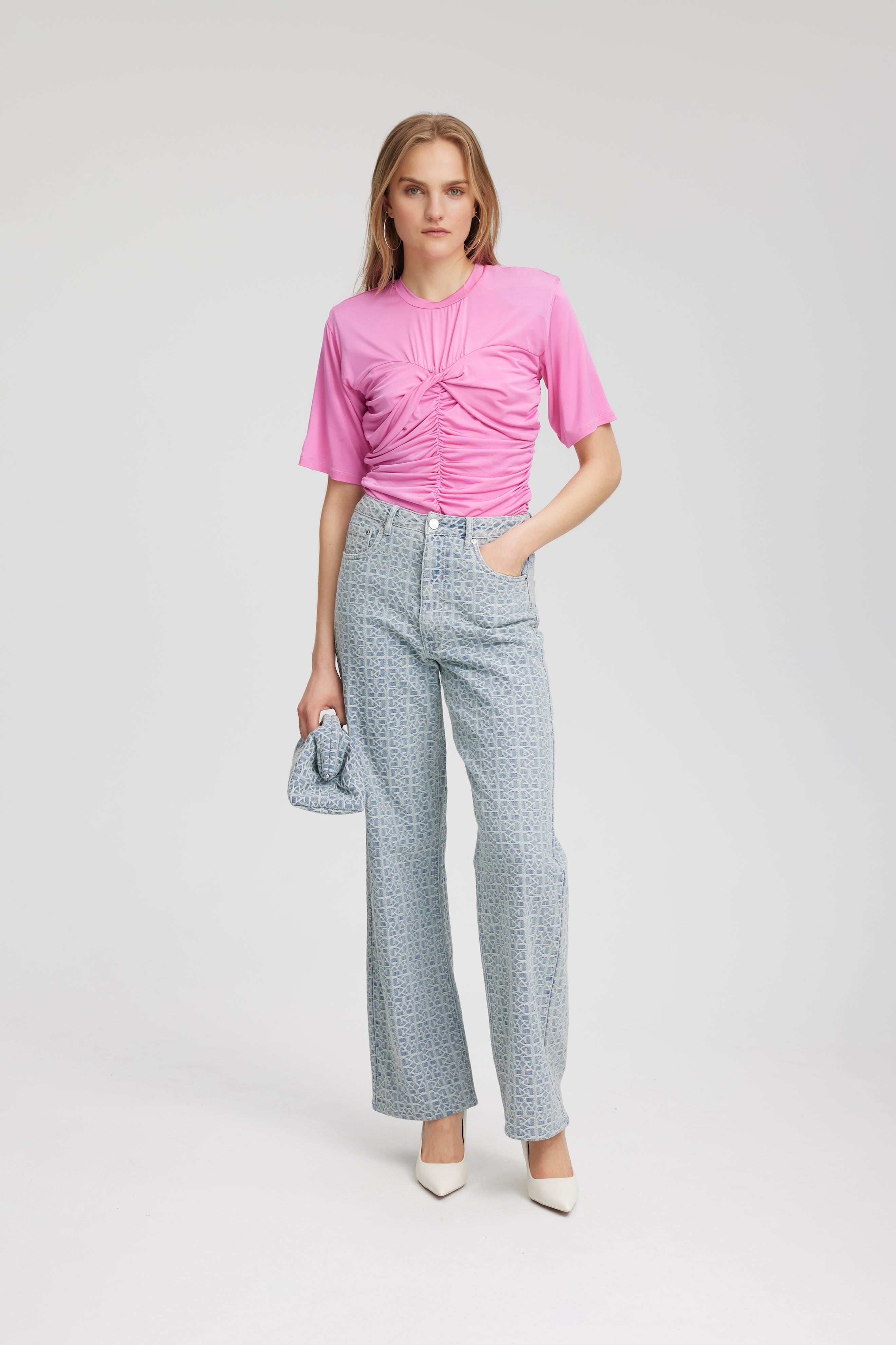 AshaGZ T-shirt LOOKBOOK FRONT 10908710-172625