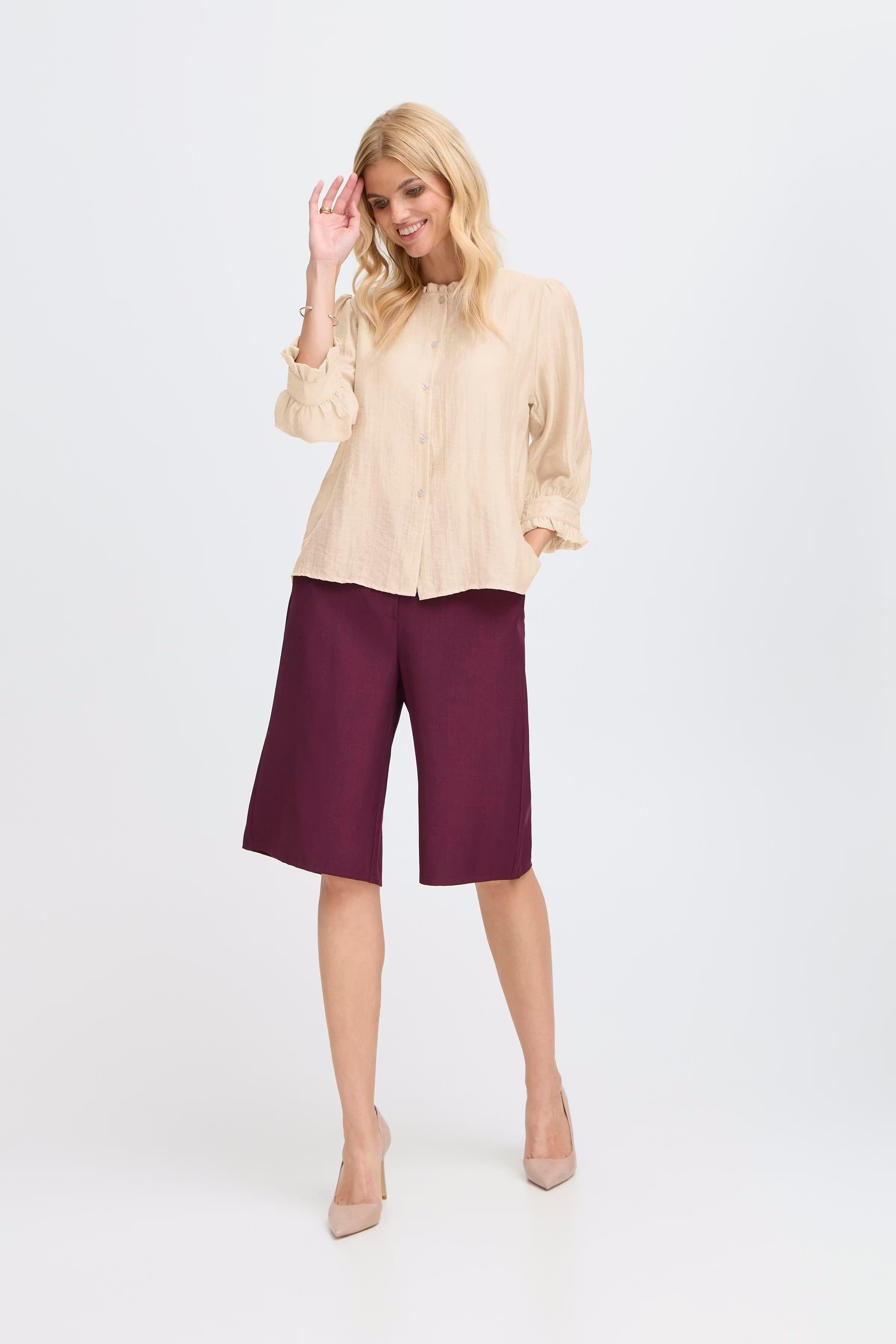 SBLEICE Bluse LOOKBOOK FRONT 22100900-130907