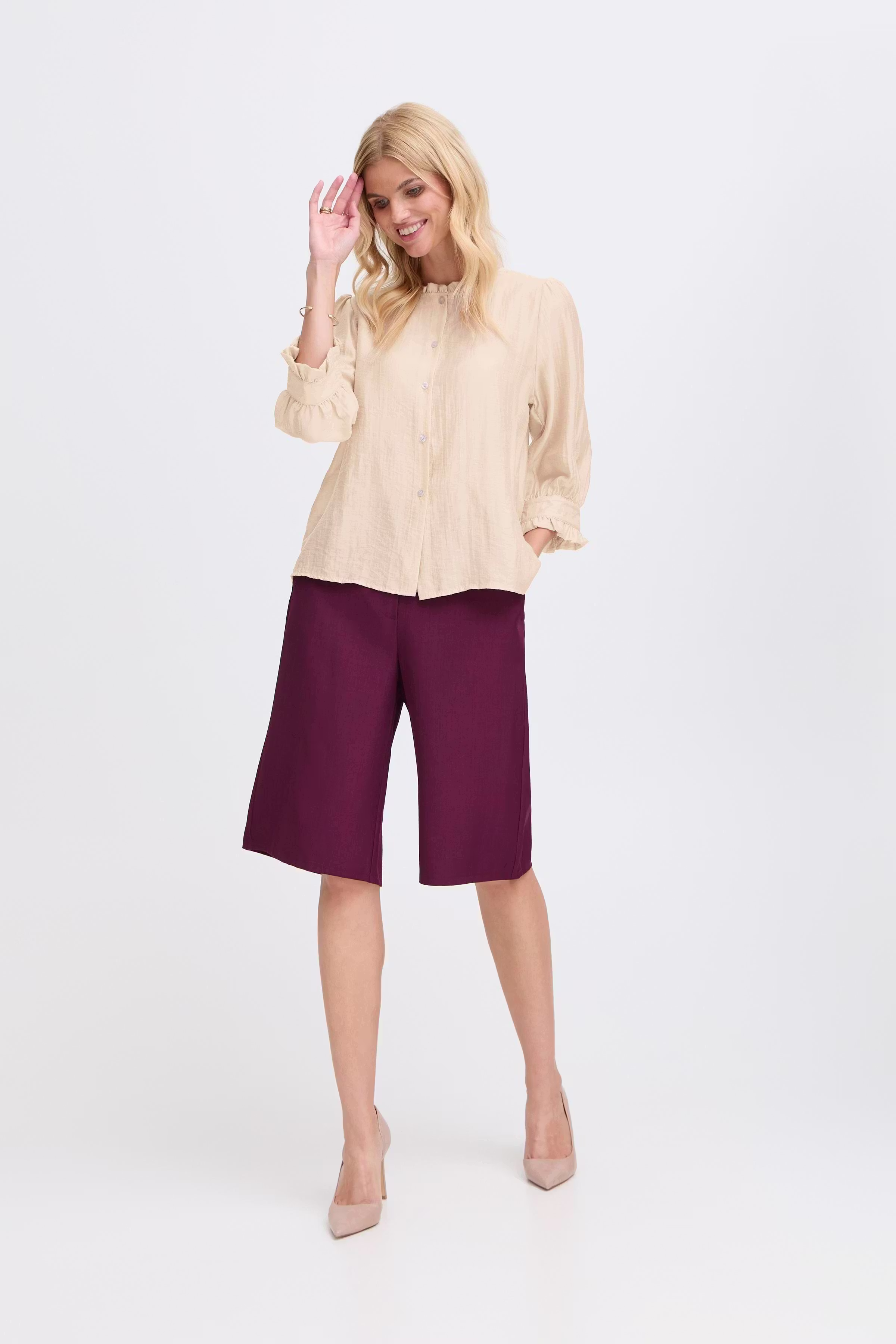 SBLEICE Bluse LOOKBOOK FRONT 22100900-130907