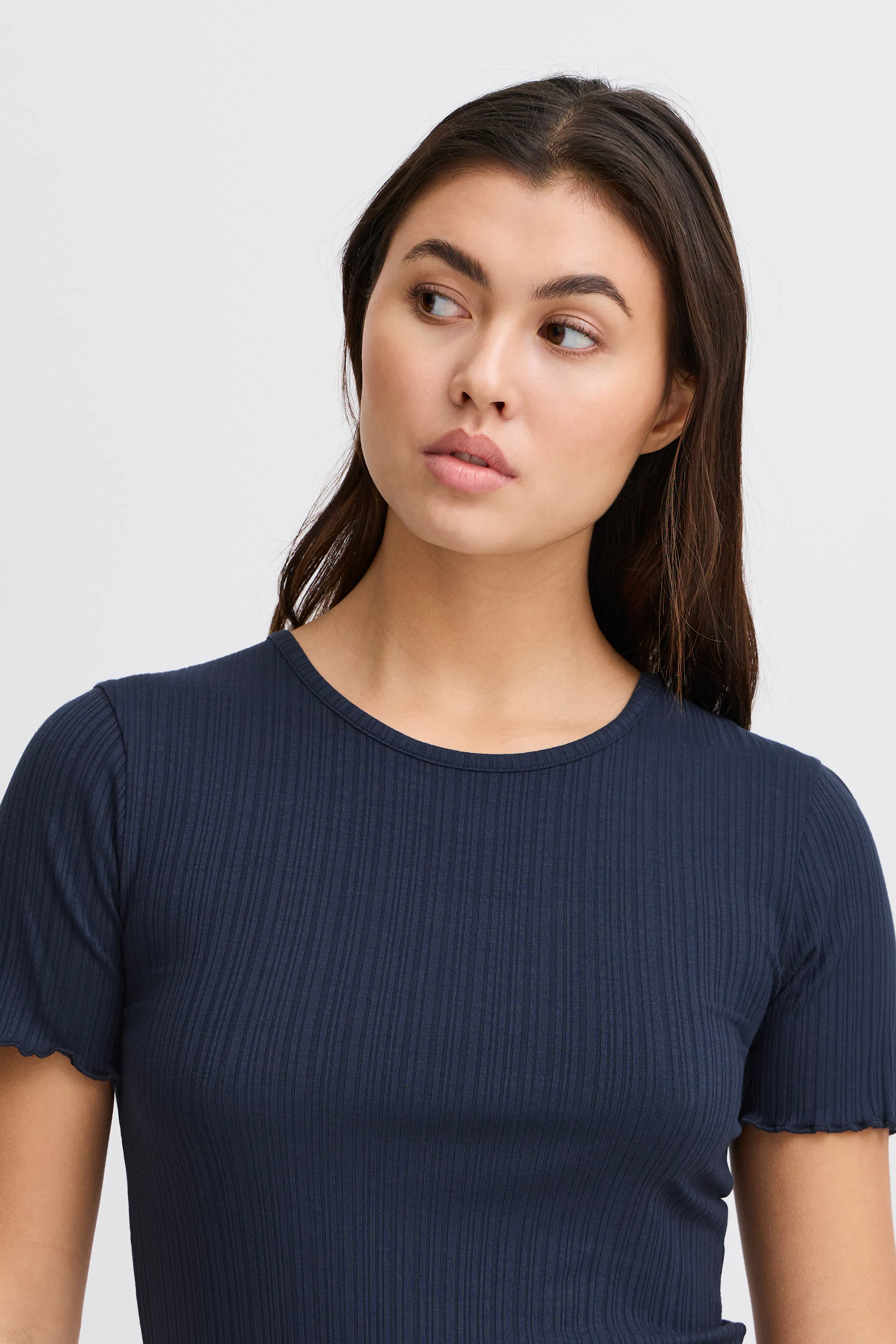 IHCELLA T-shirt LOOKBOOK DETAIL 20122818-194010