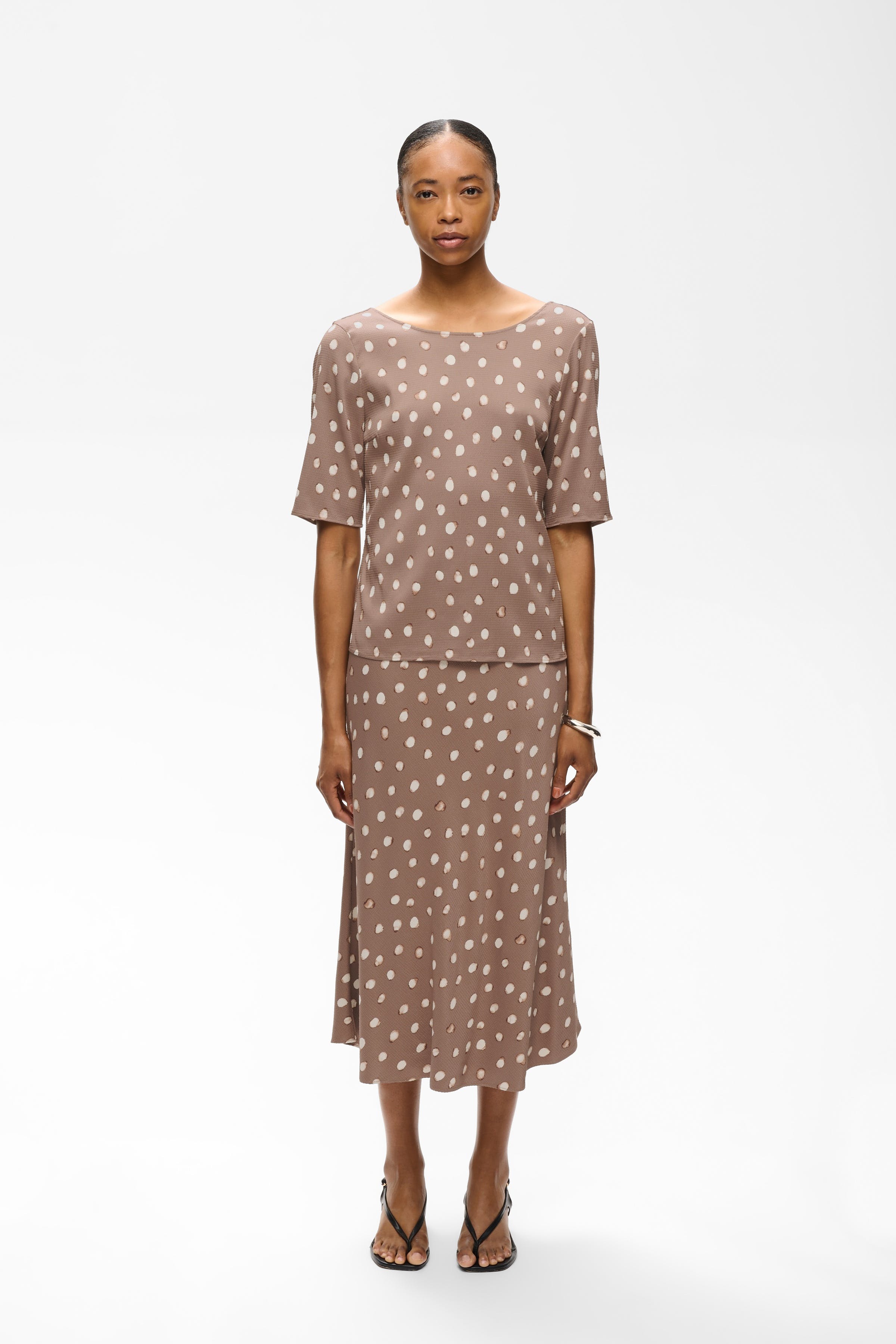 HENRIIW Skirt LOOKBOOK FRONT 30112737-900009020