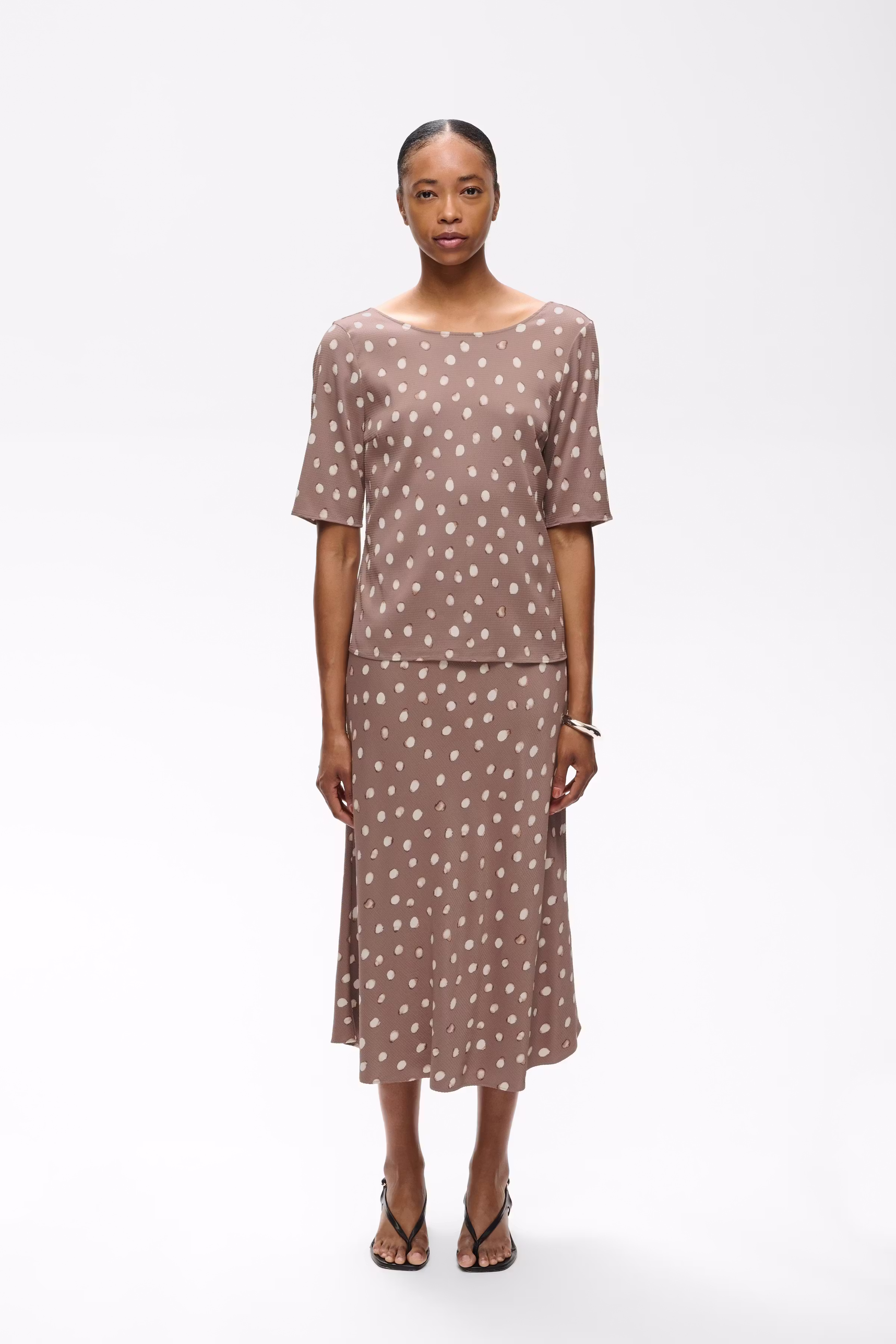HENRIIW Skirt LOOKBOOK FRONT 30112737-900009020