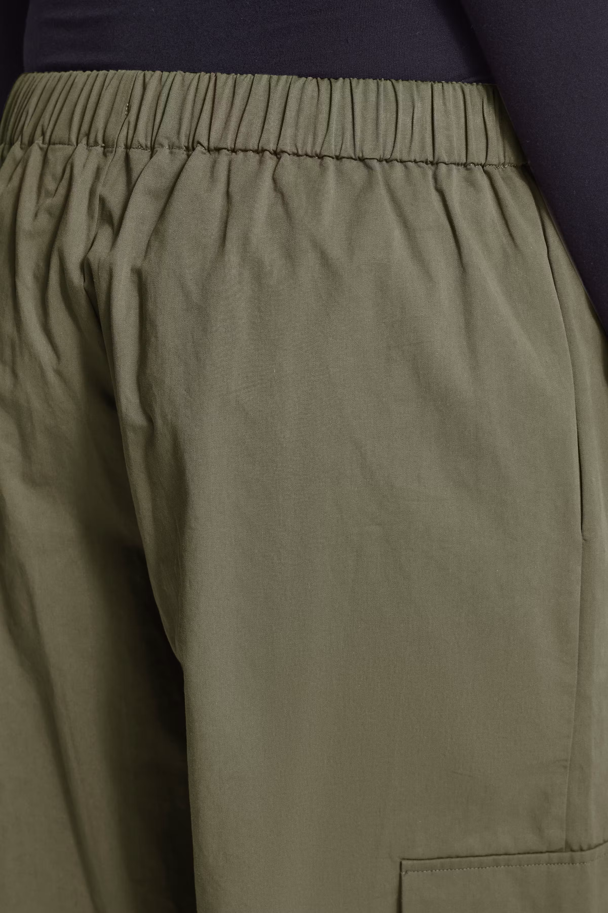 IHXCOMO Pantalon LOOKBOOK DETAIL 20128226-190510