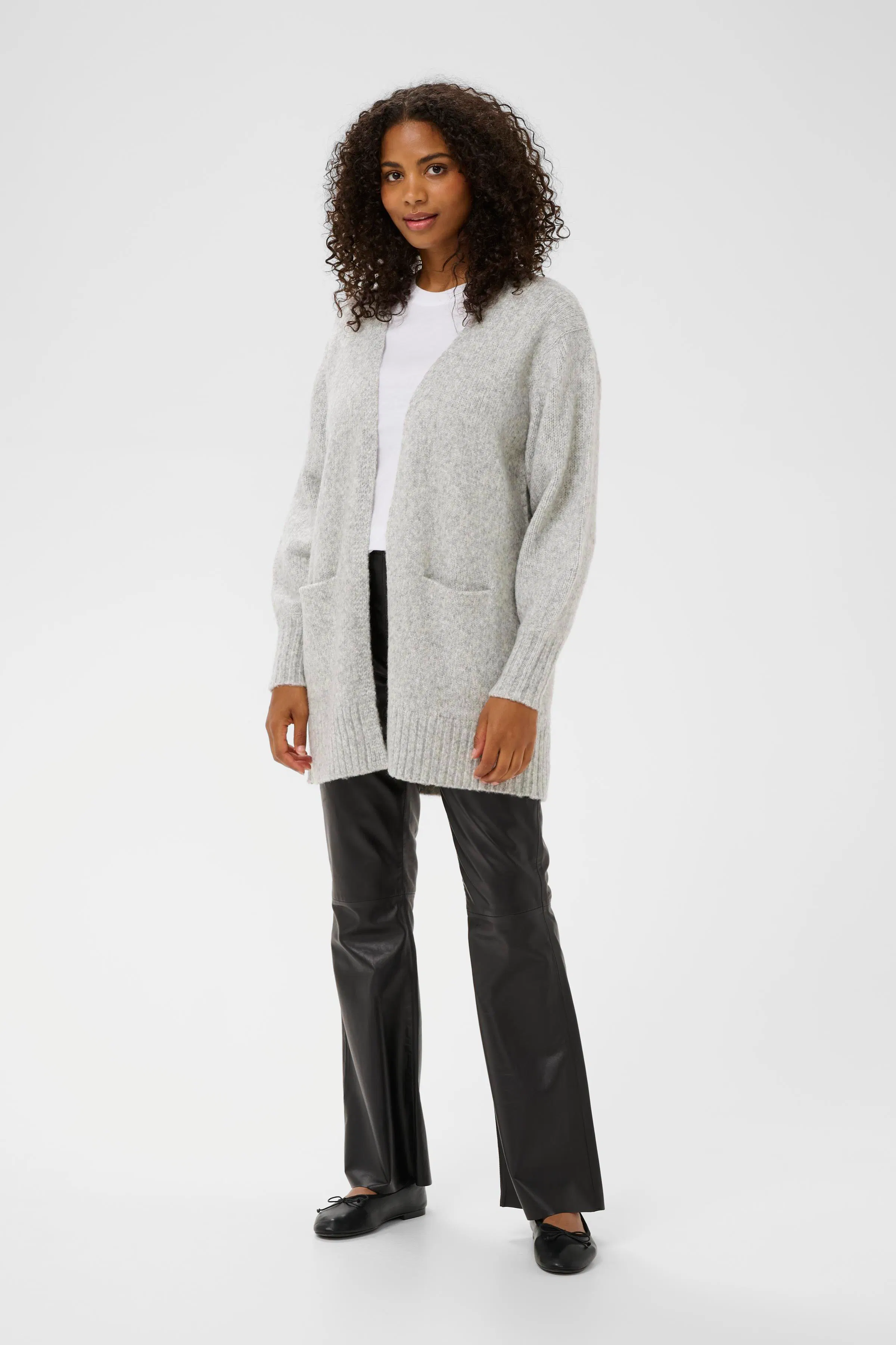 KAlianne Cardigan LOOKBOOK FRONT 10511156-100123