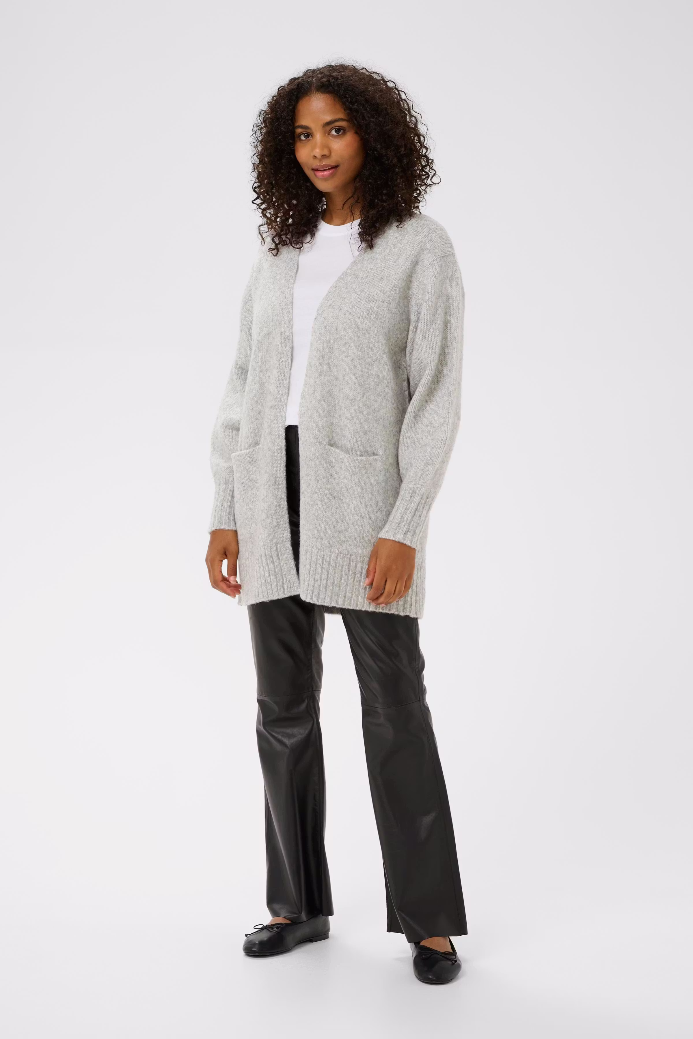 KAlianne Cardigan LOOKBOOK FRONT 10511156-100123