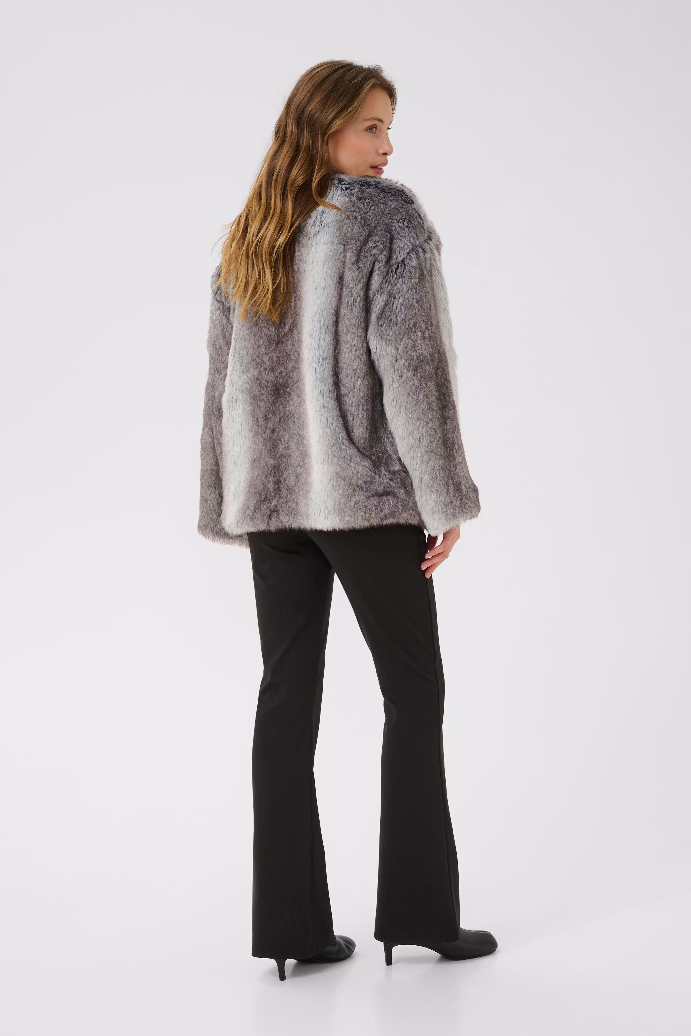 KAsolana Mantel LOOKBOOK BACK 10510177-107767