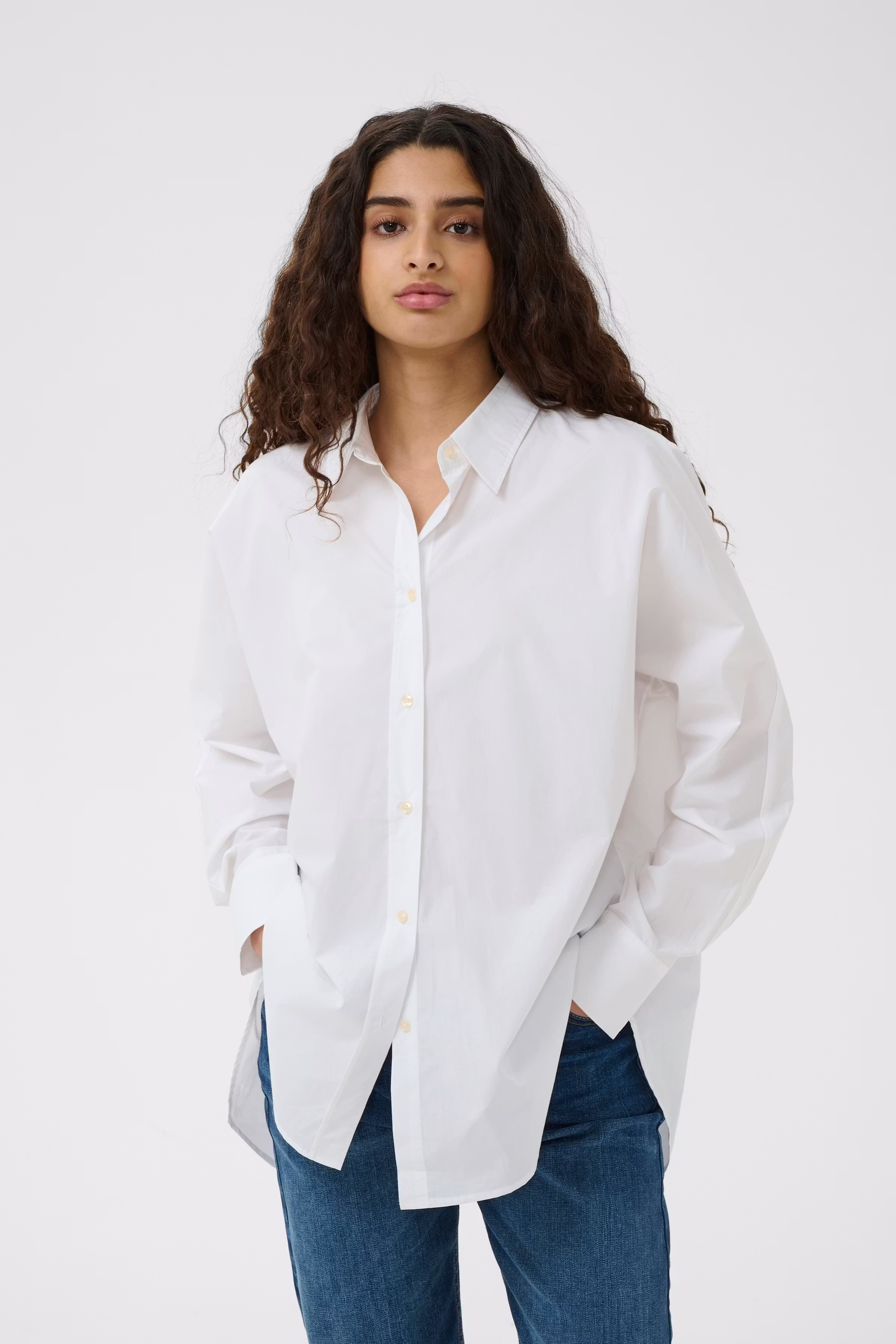 LELOIW Oversize Poplin Skjorte LOOKBOOK FRONT 30112345-300001