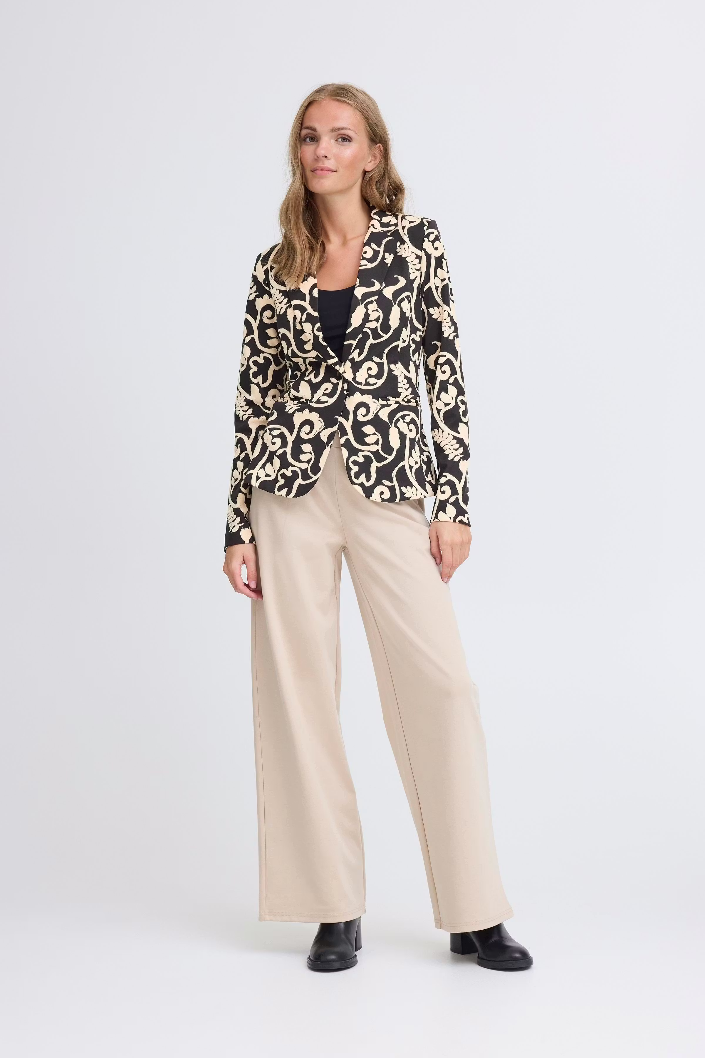 IHKATE Blazer LOOKBOOK FRONT 20125272-900001545