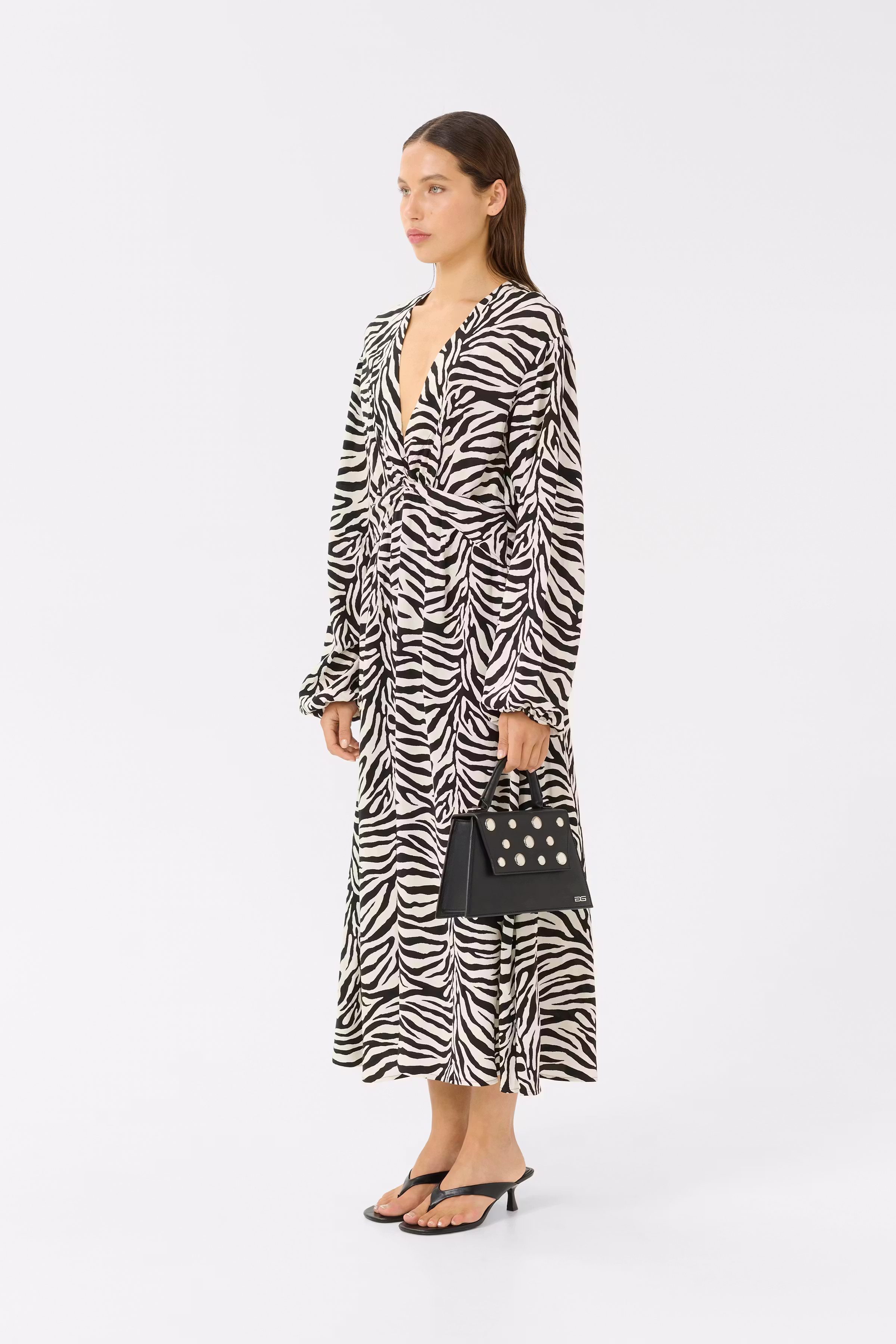 GZveva Dress LOOKBOOK FRONT 10910422-107873