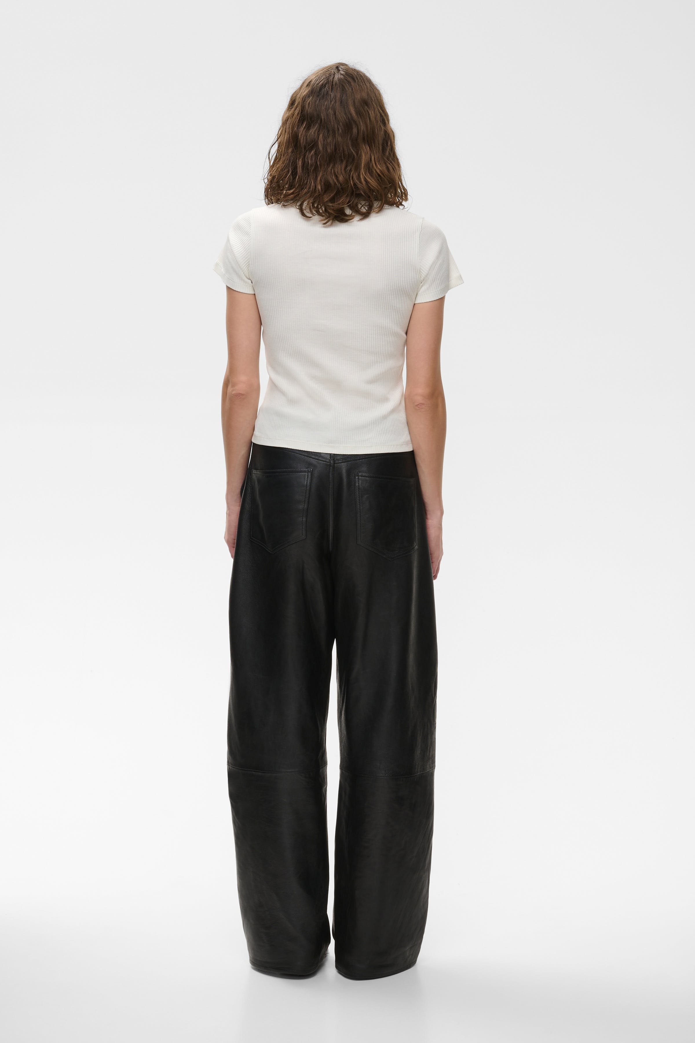 IOFeliciana T-shirt LOOKBOOK BACK 30600084-WH010