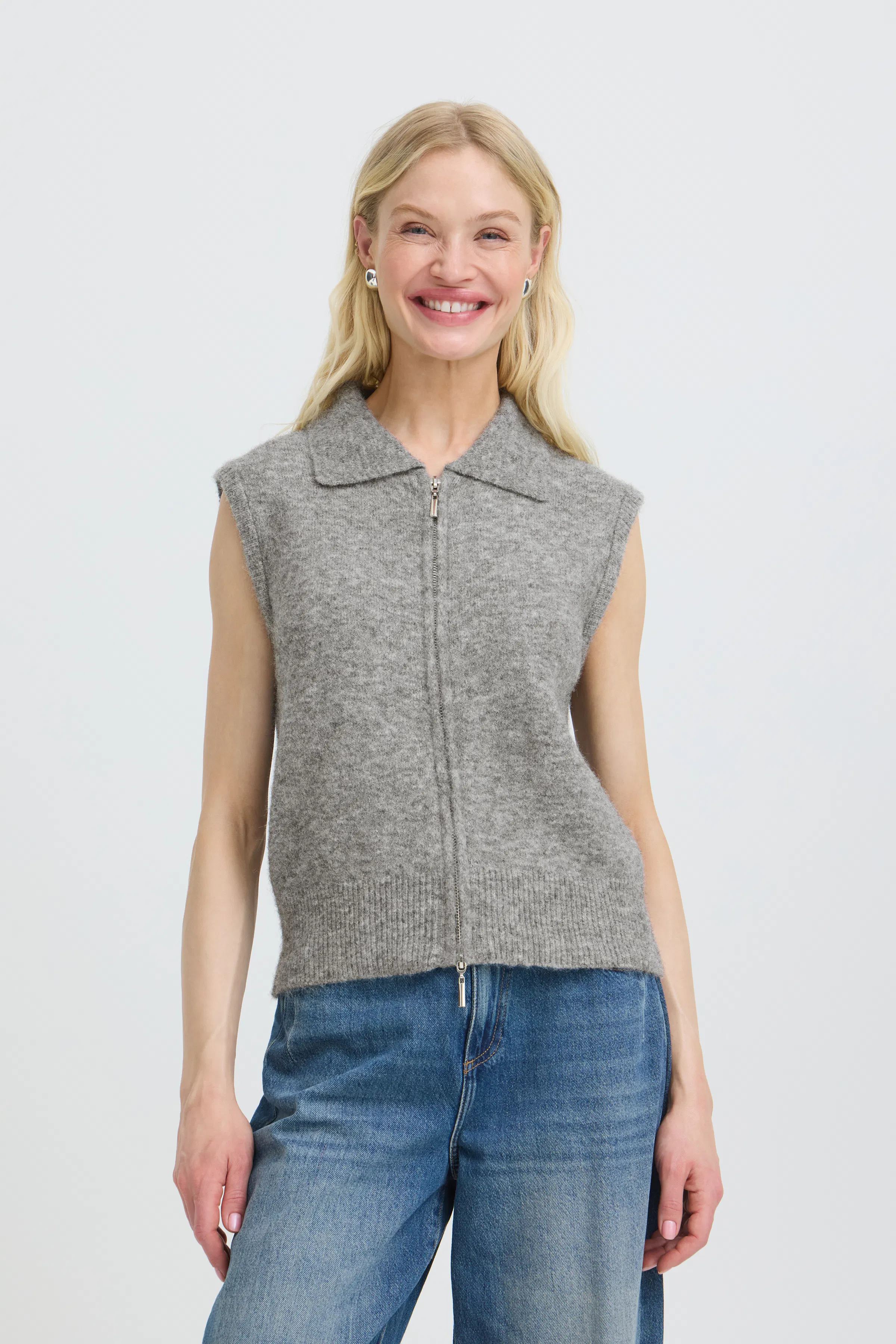 BYOMEA Strikket vest LOOKBOOK FRONT 20819113-200455