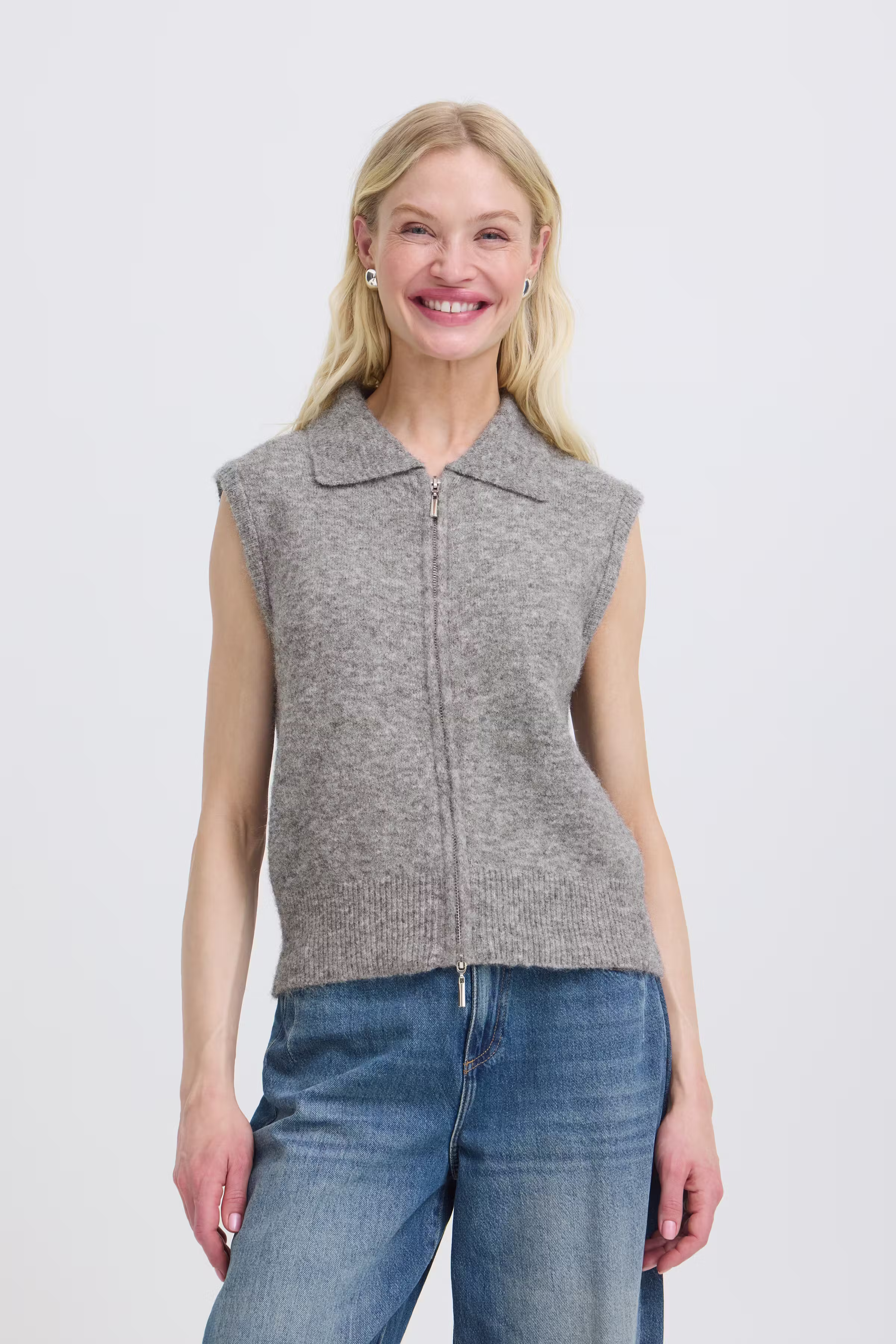 BYOMEA Strikket vest LOOKBOOK FRONT 20819113-200455