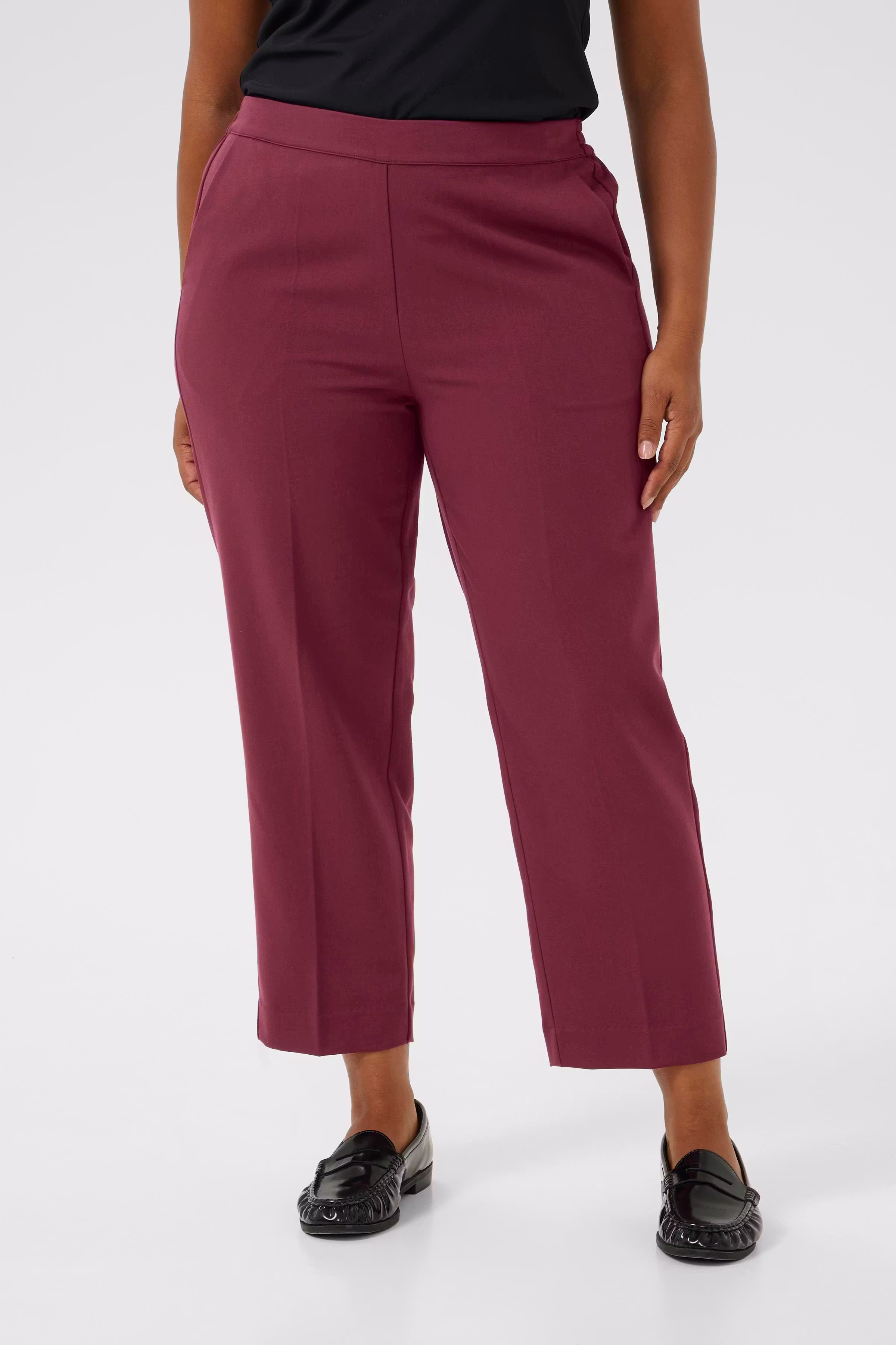 KCsakira Cropped Trousers LOOKBOOK FRONT 10580650-191528