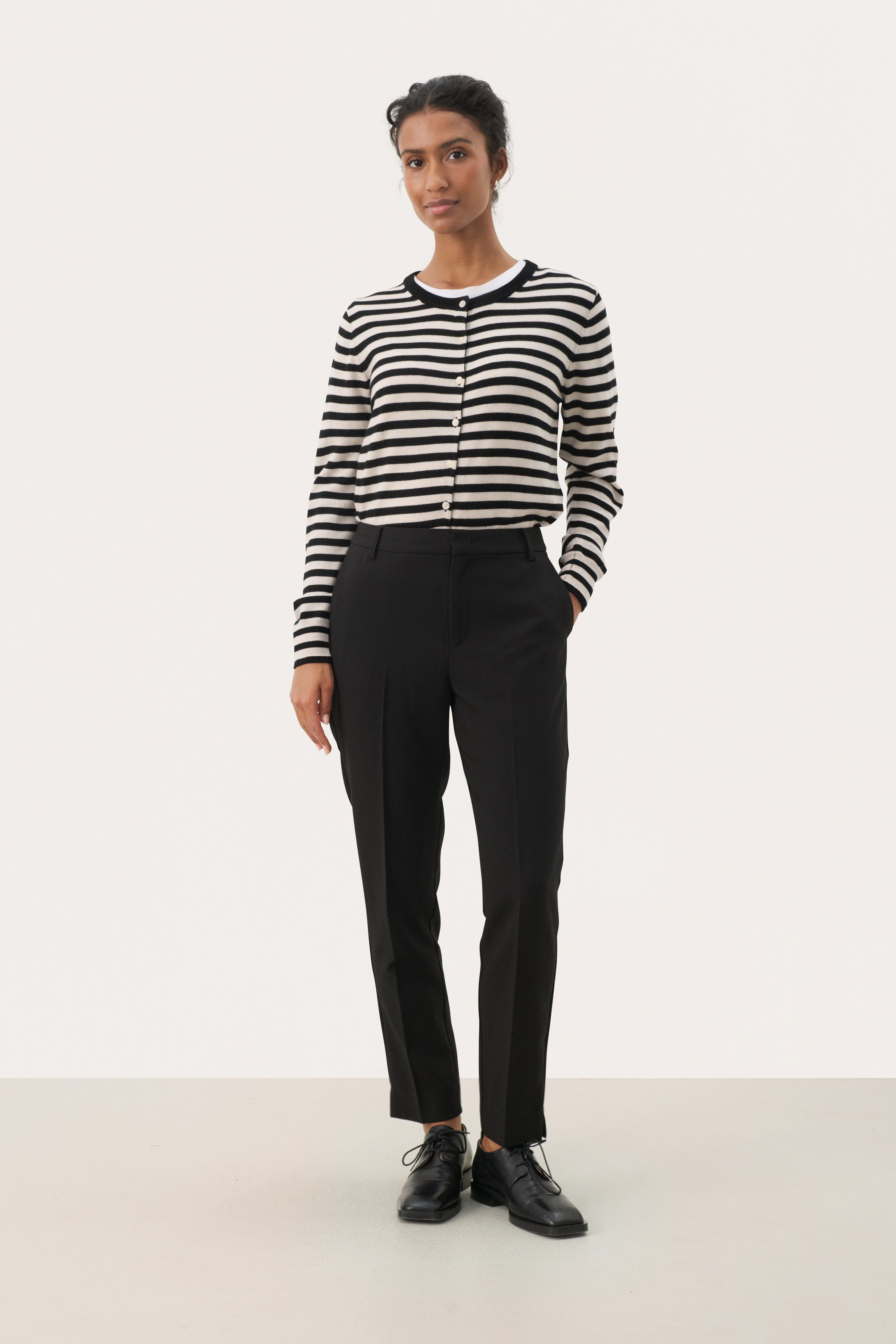 UrbanaPW Hose LOOKBOOK FRONT 30308262-194008