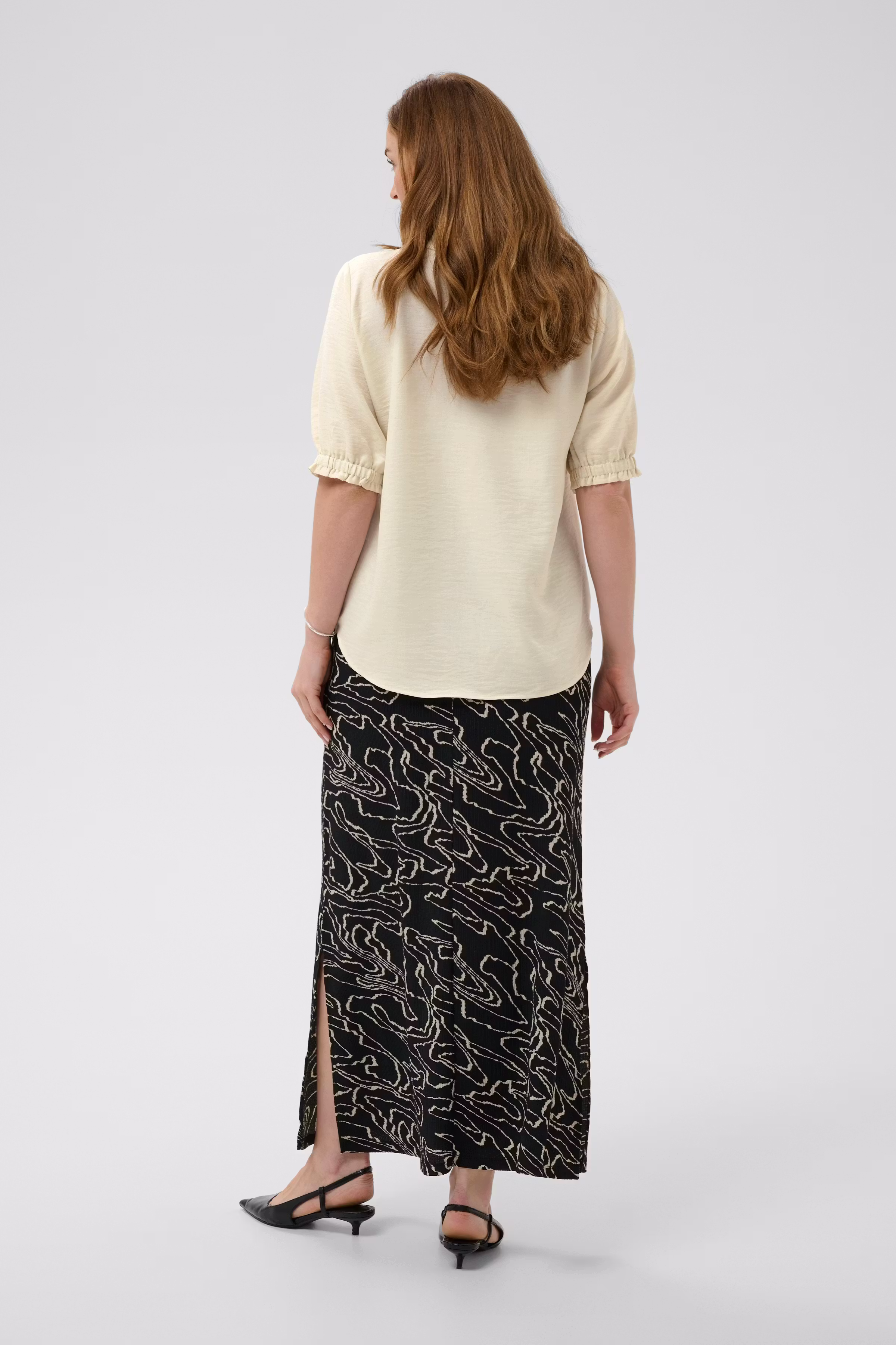 BPoda Blouse LOOKBOOK BACK 40200027-1101051