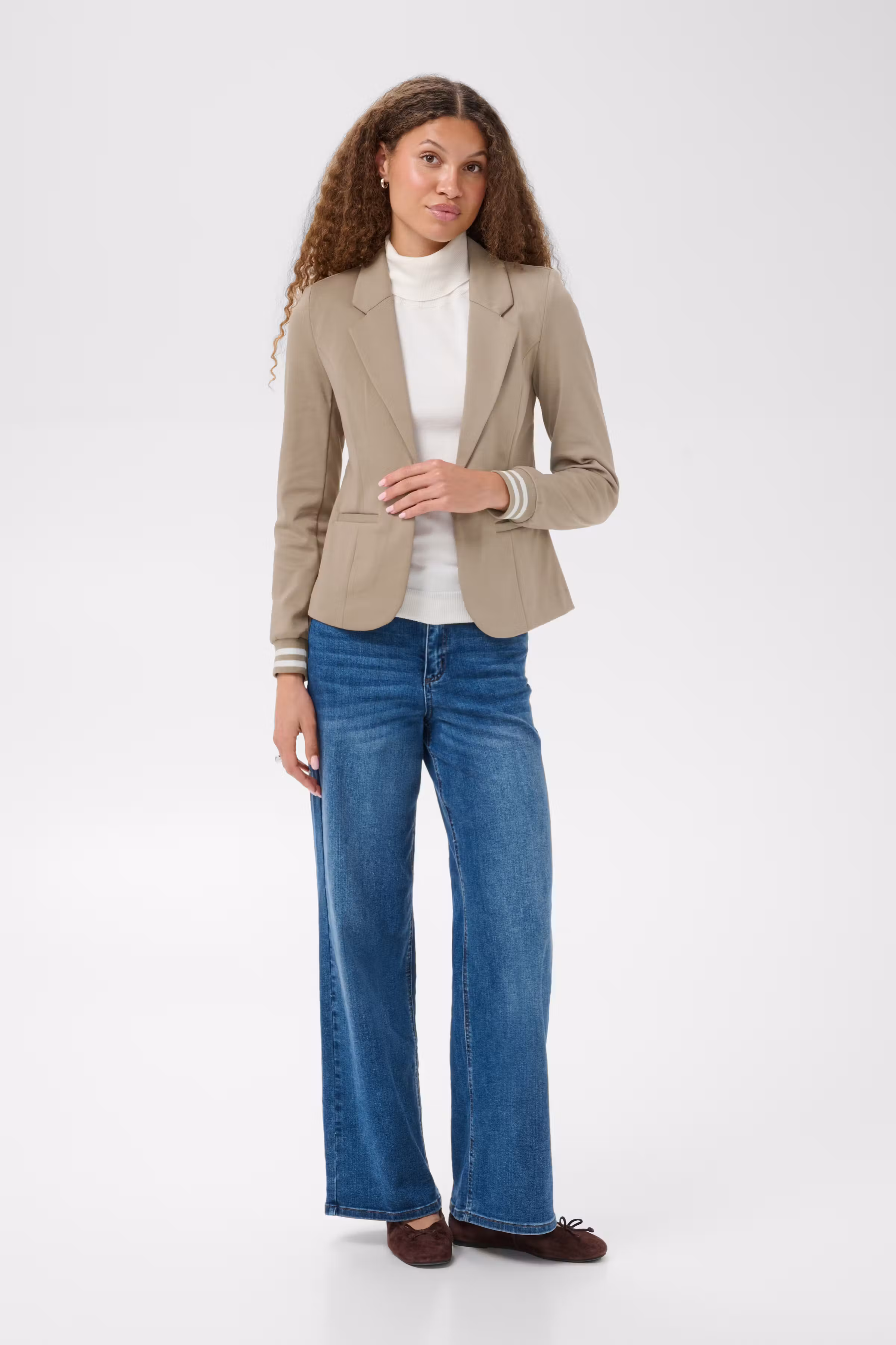KAKinnie Blazer LOOKBOOK FRONT 10550800-1000137