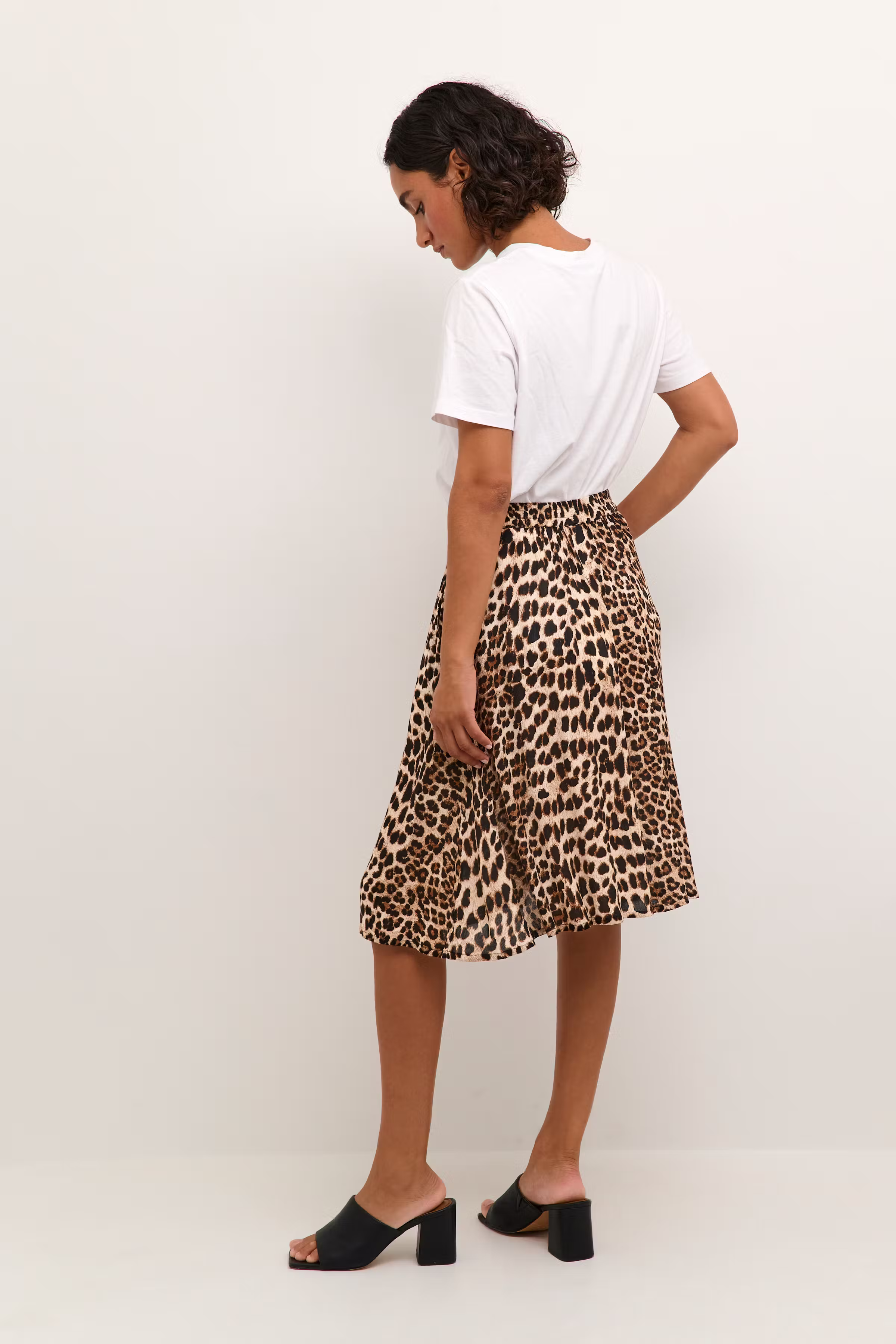 KAamber Leopard Rock LOOKBOOK BACK 10508626-105798