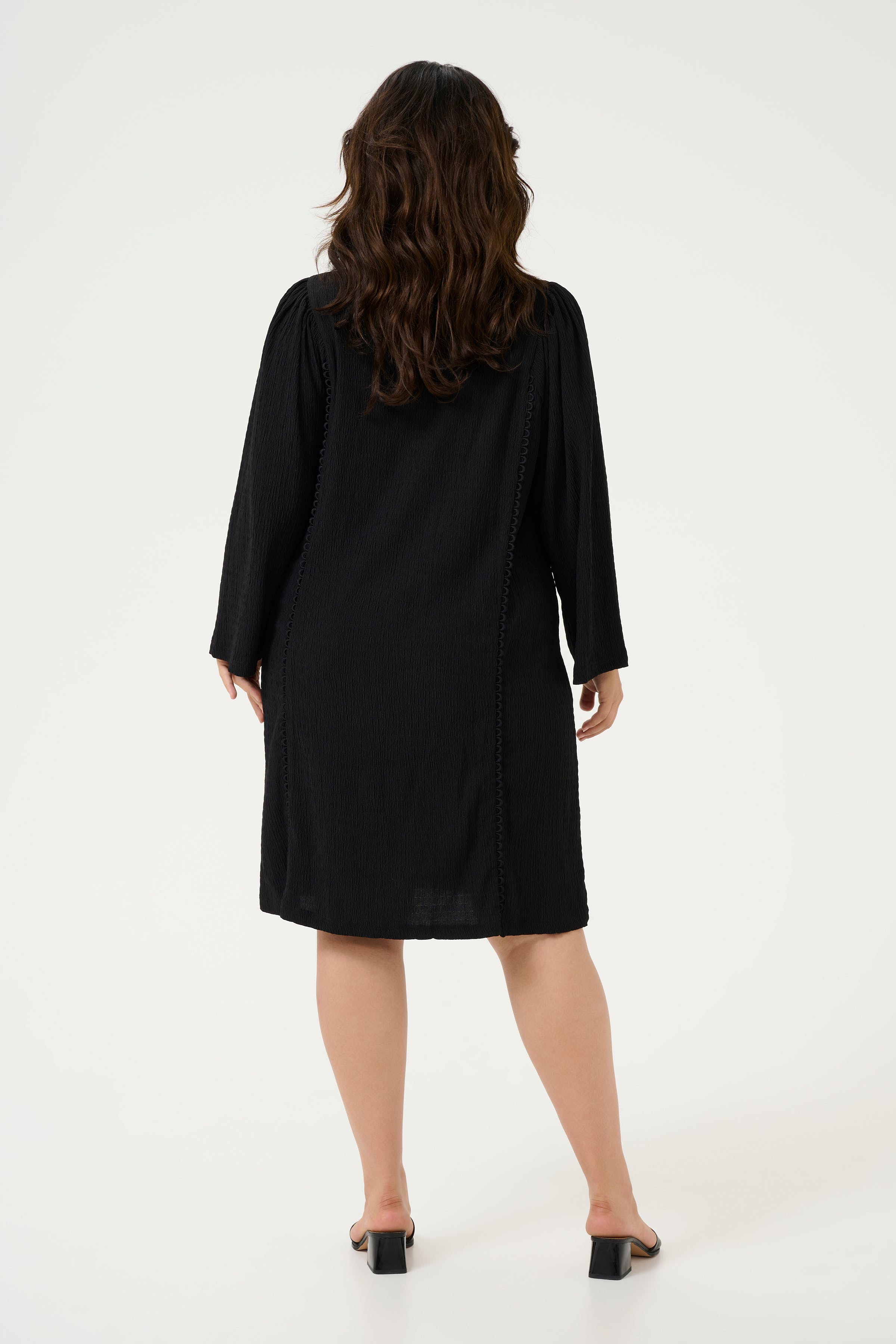 KCalvina Jurk LOOKBOOK BACK 10583040-100121