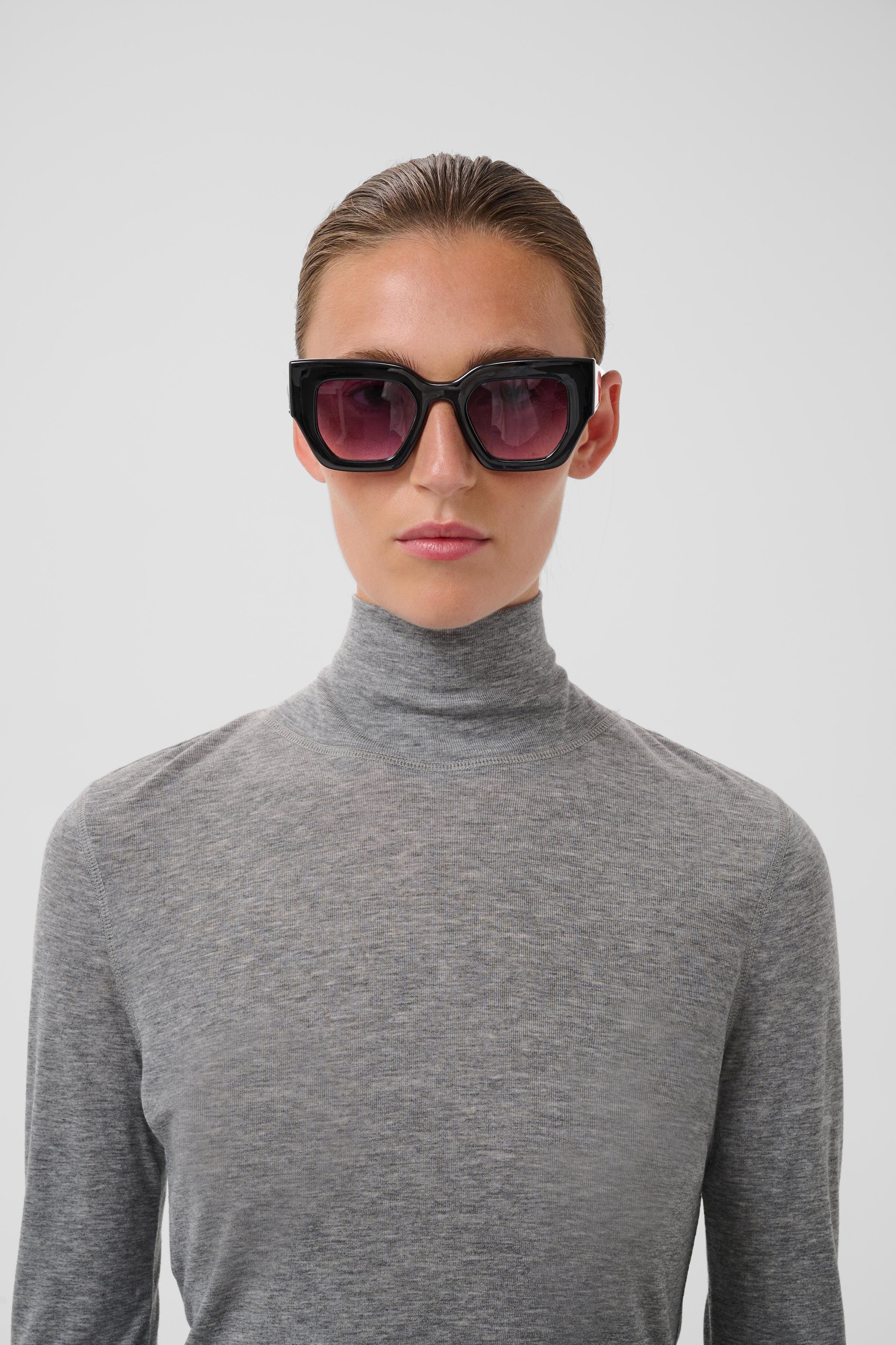SLChase Zonnebril LOOKBOOK FRONT 30408227-194008