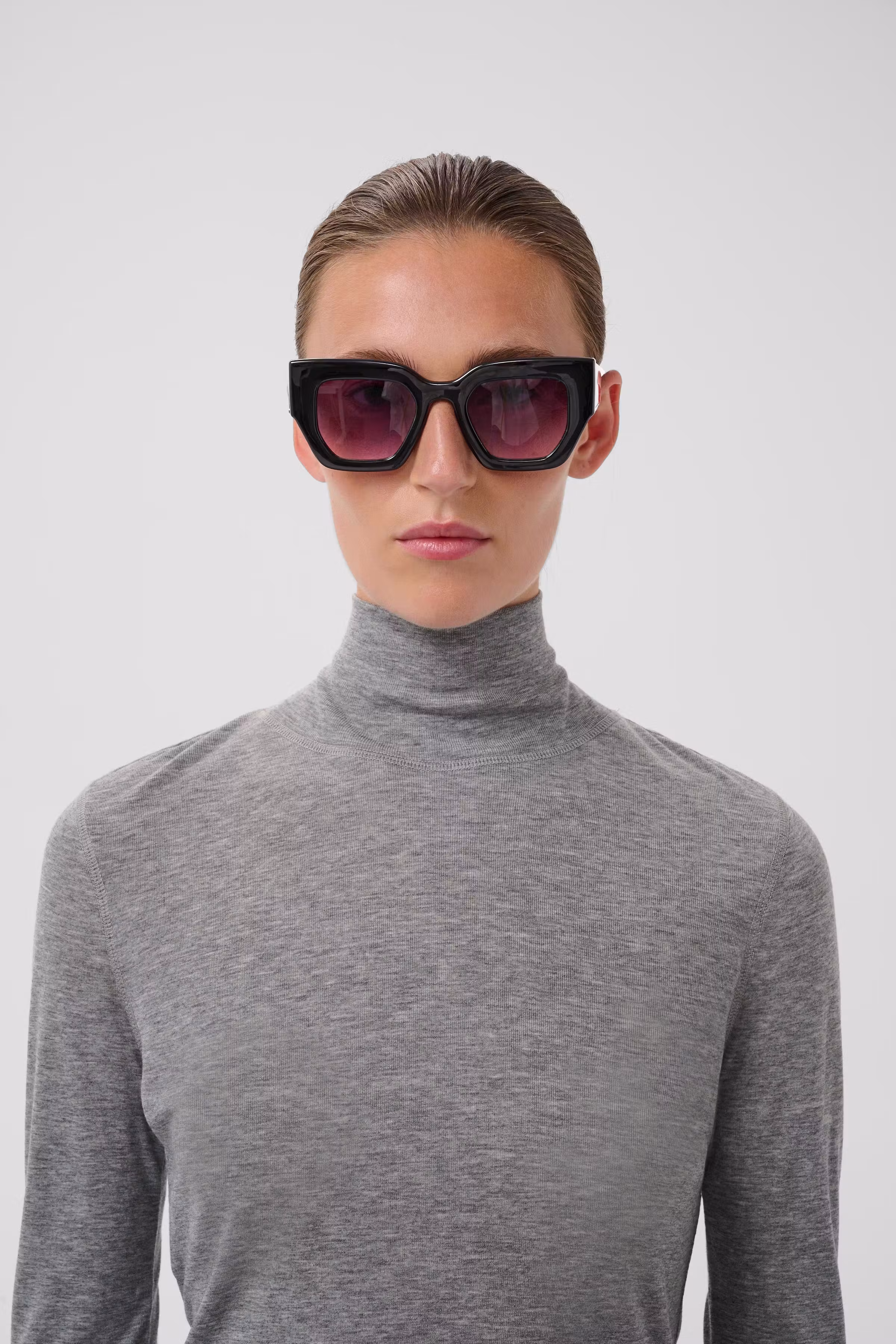 SLChase Zonnebril LOOKBOOK FRONT 30408227-194008